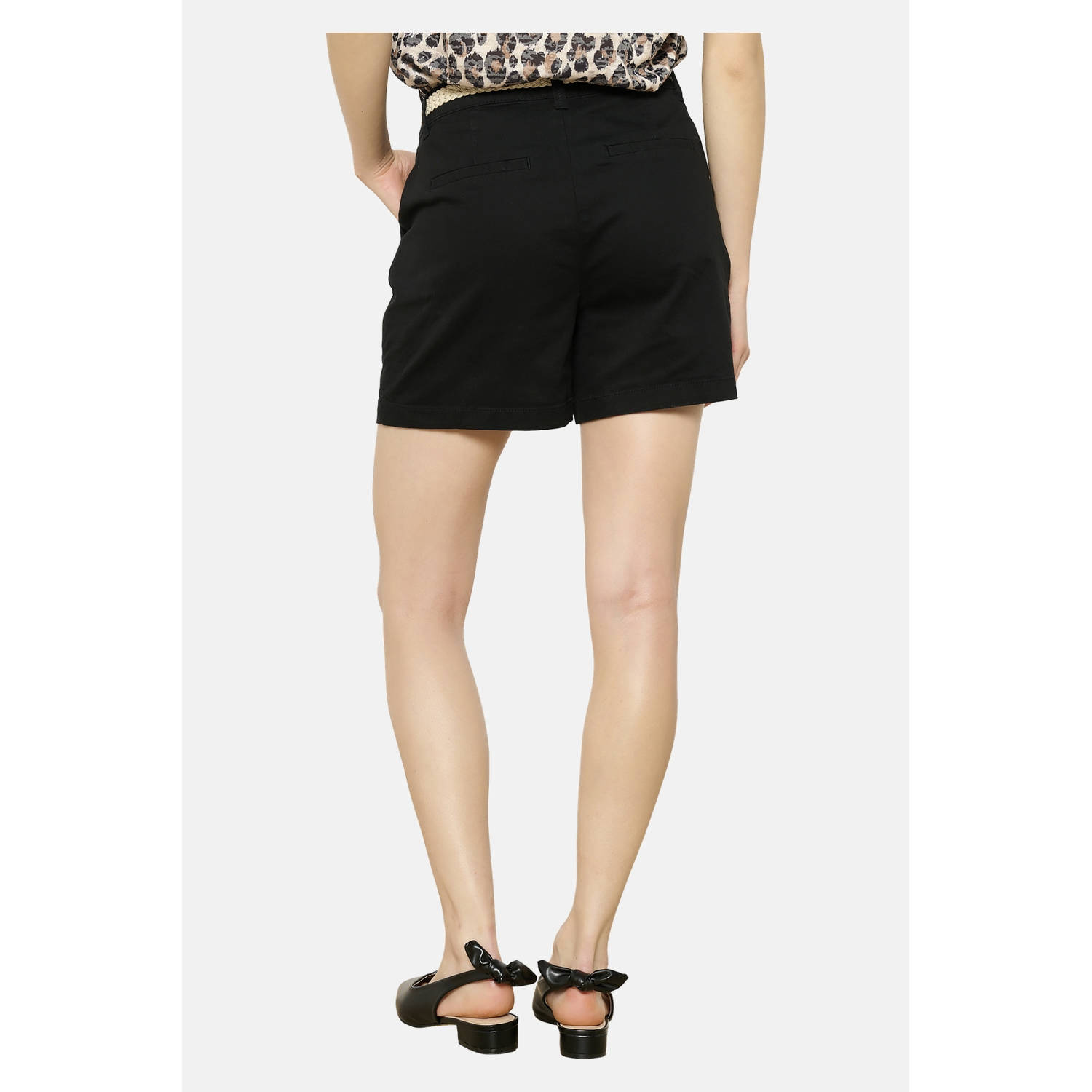 LOLALIZA wide leg regular waist chino short zwart