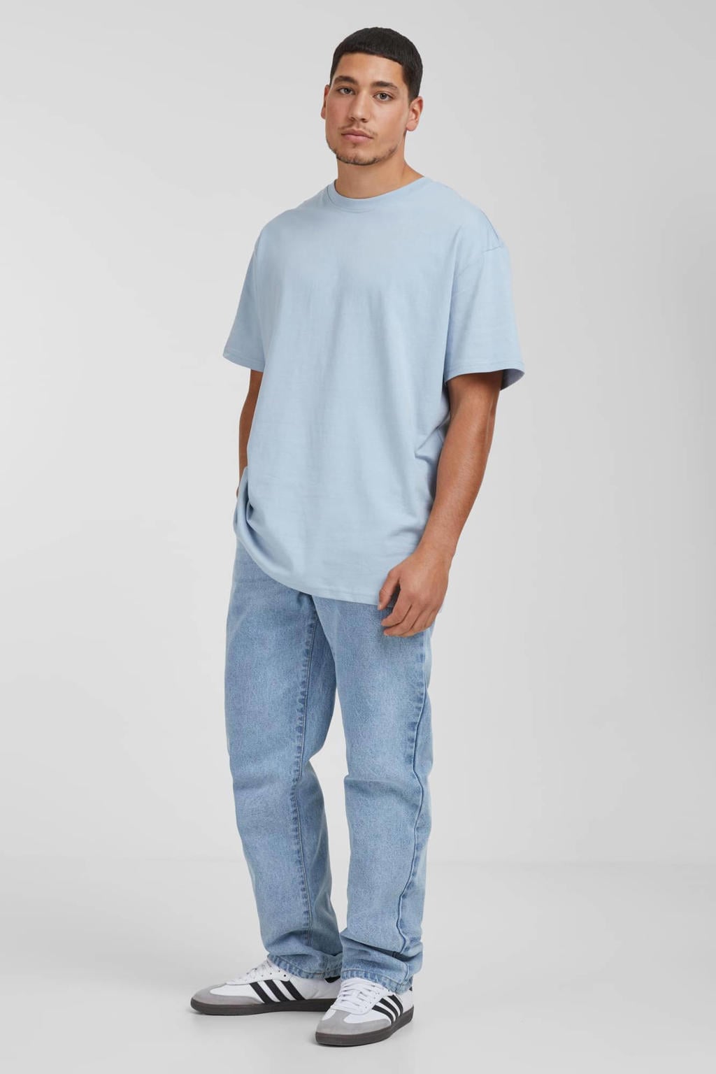 Urban Classics oversized T-shirt lichtblauw