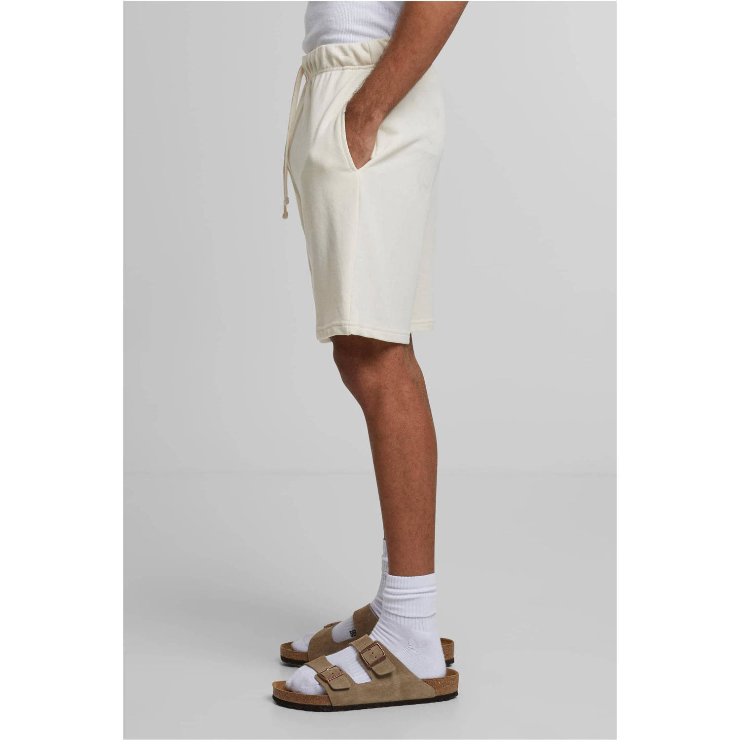 Urban Classics regular fit short white sand