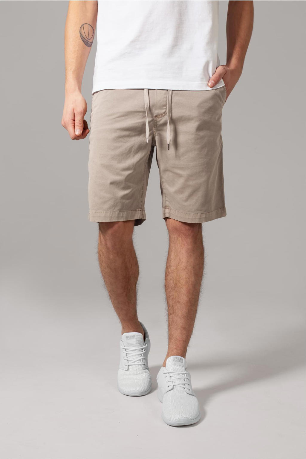 Urban Classics regular casual short sand