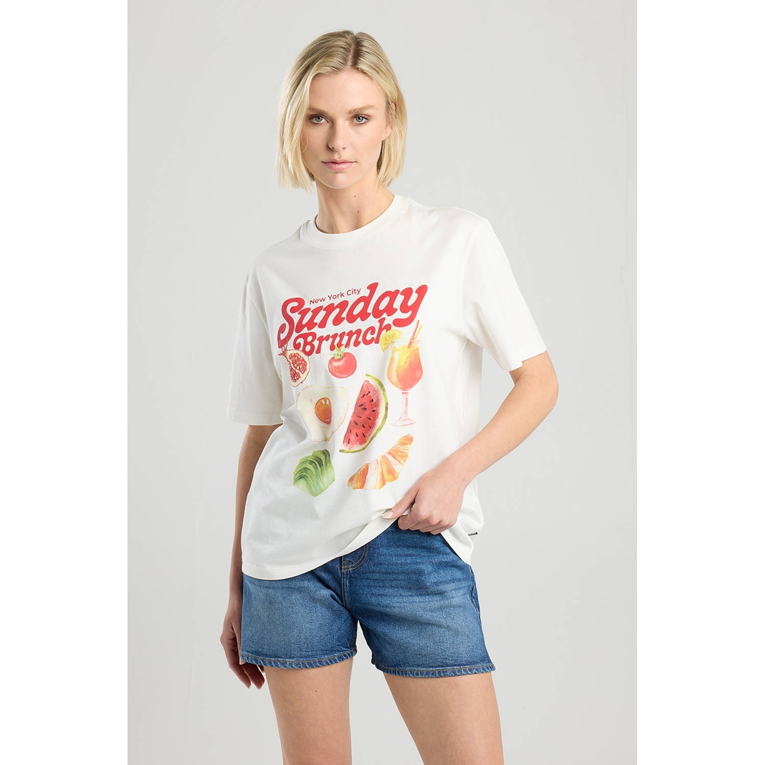 America Today T-shirt wit