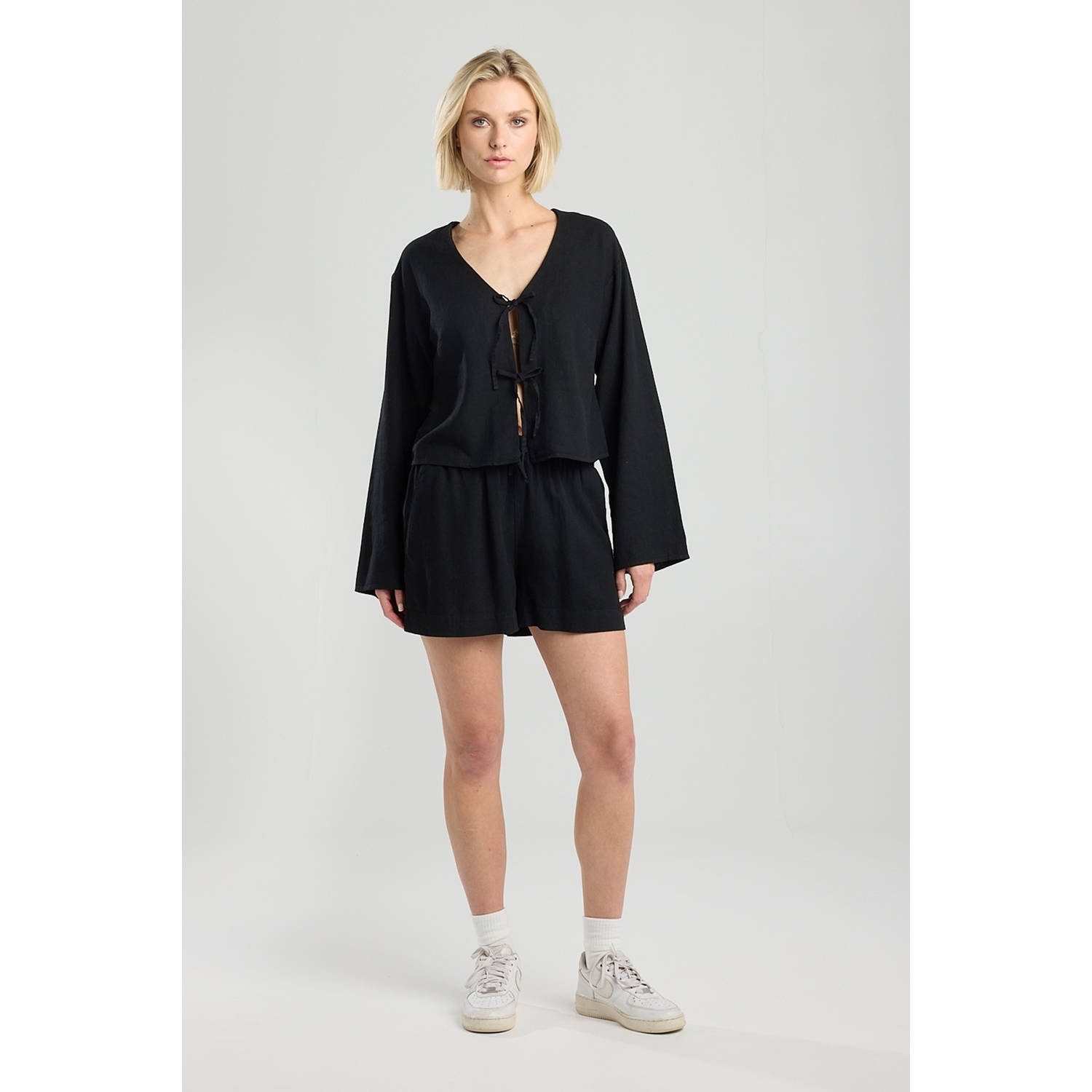 America Today linnen regular waist casual short zwart