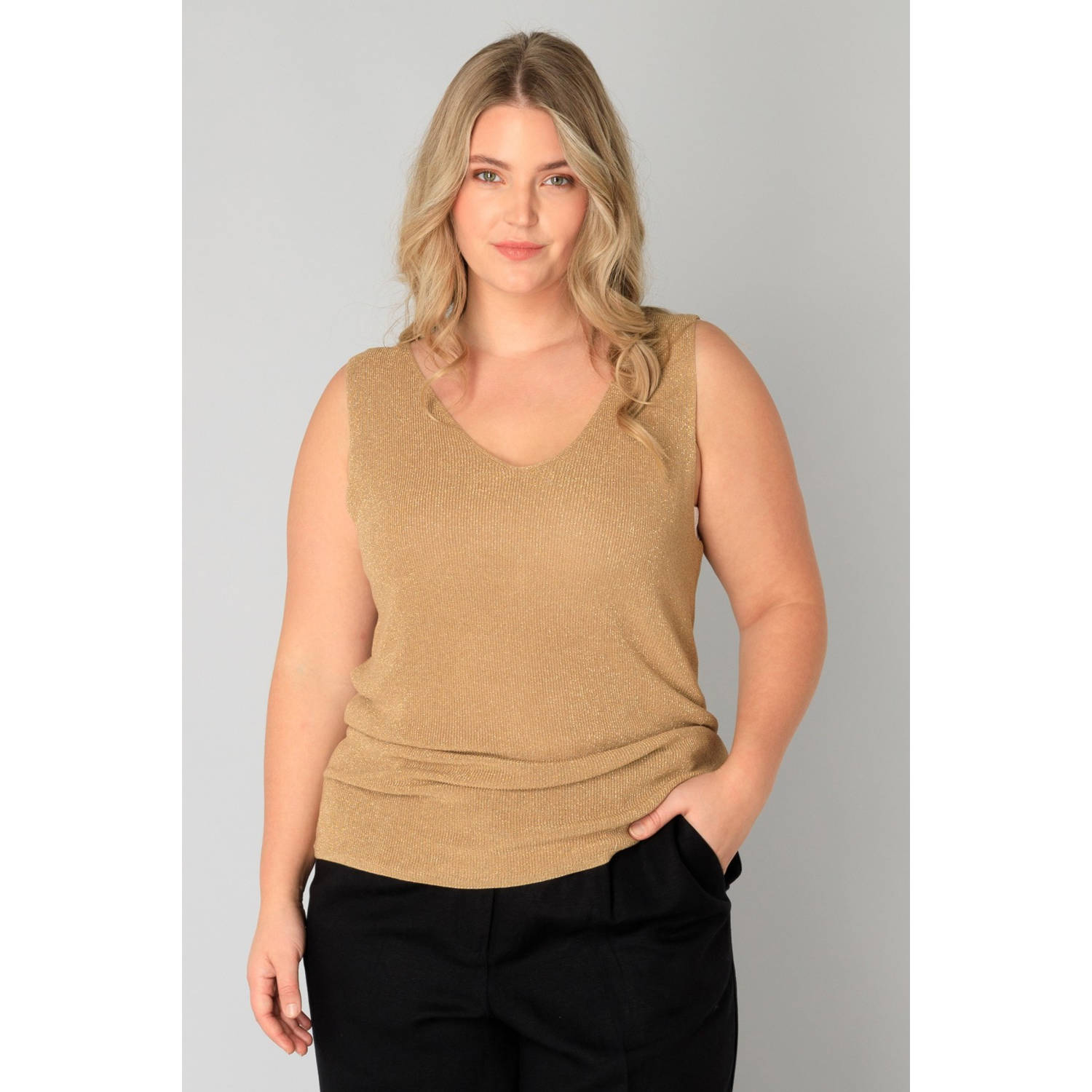 Yesta singlet lichtbruin