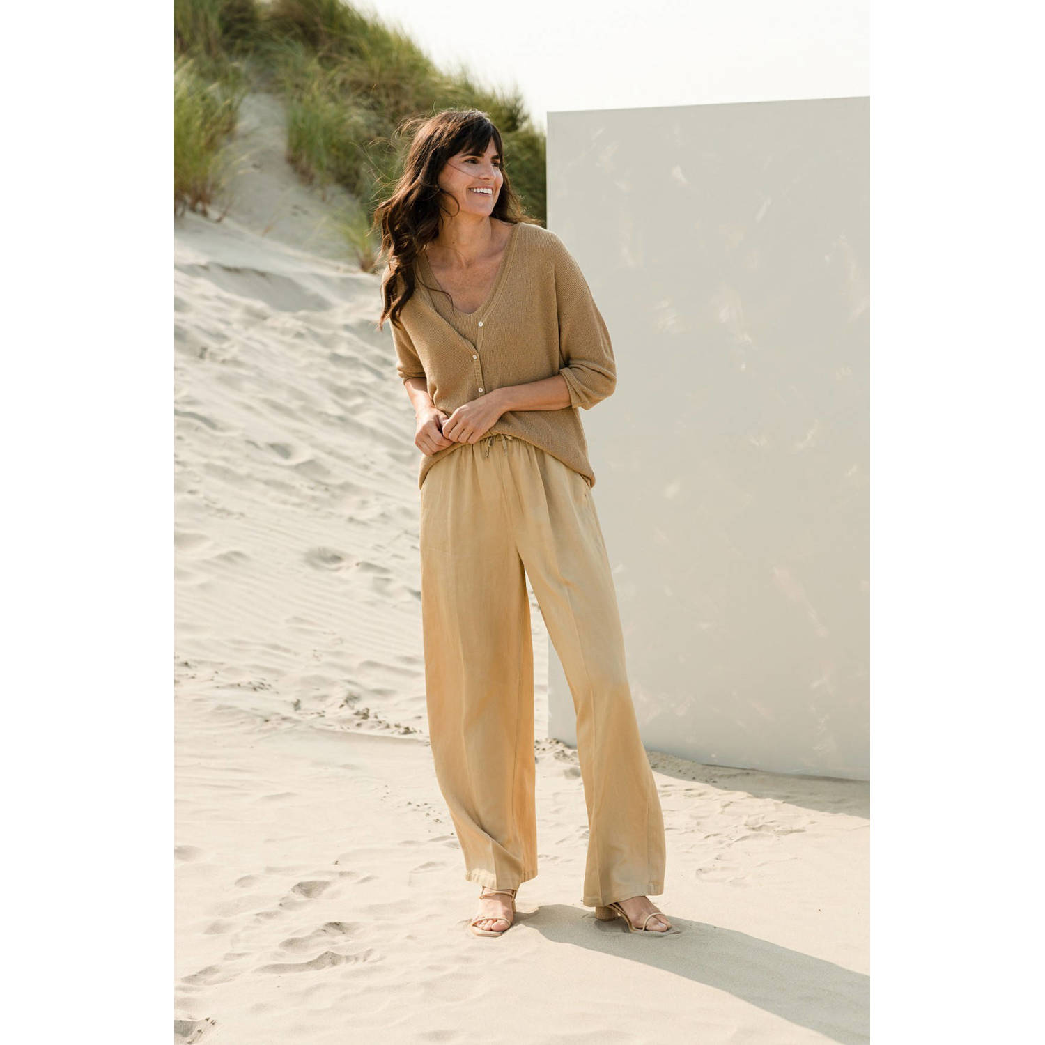 Yest gebreid vest camel met lurex