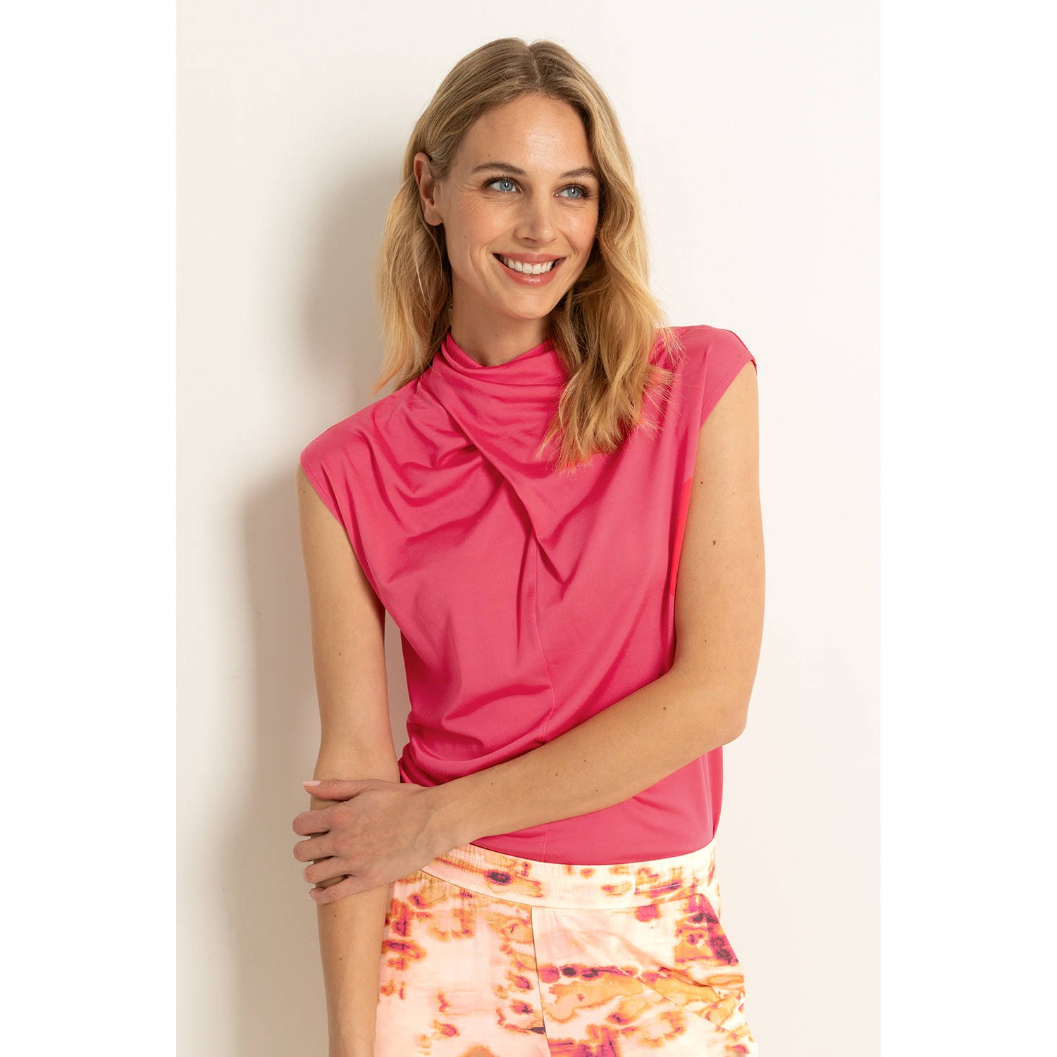 Claudia Sträter mouwloze top roze fijn gebreid