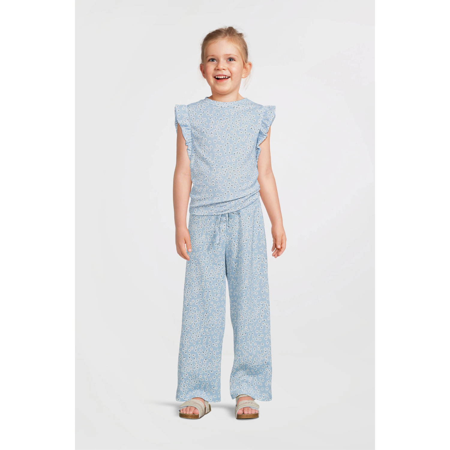 anytime crinkle top met ruffles blomenprint lichtblauw