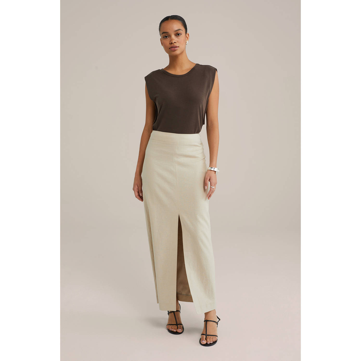 WE Fashion mouwloze top donkerbruin