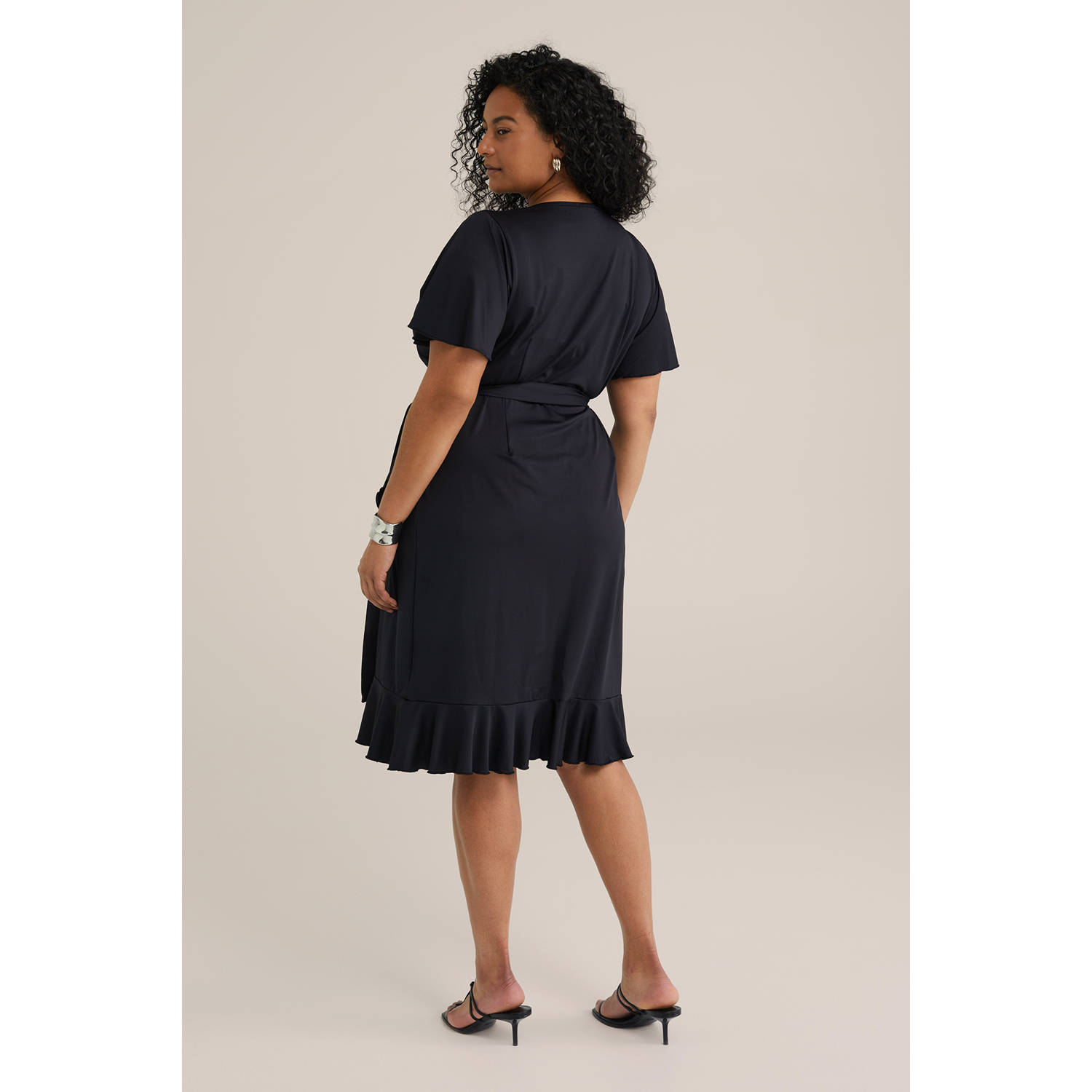 WE Fashion Curve wikkel- overslagjurk zwart