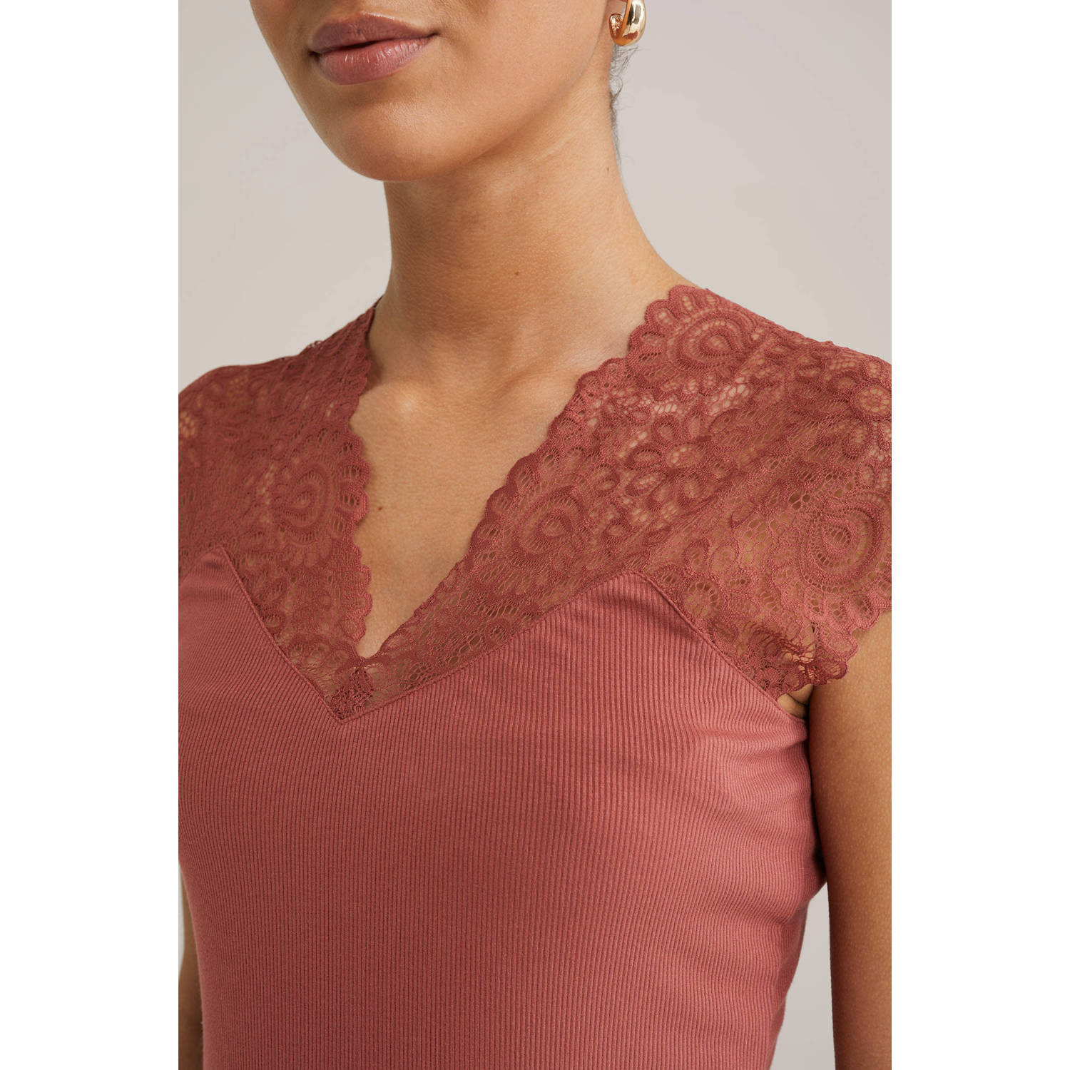 WE Fashion top roodbruin rib gebreid
