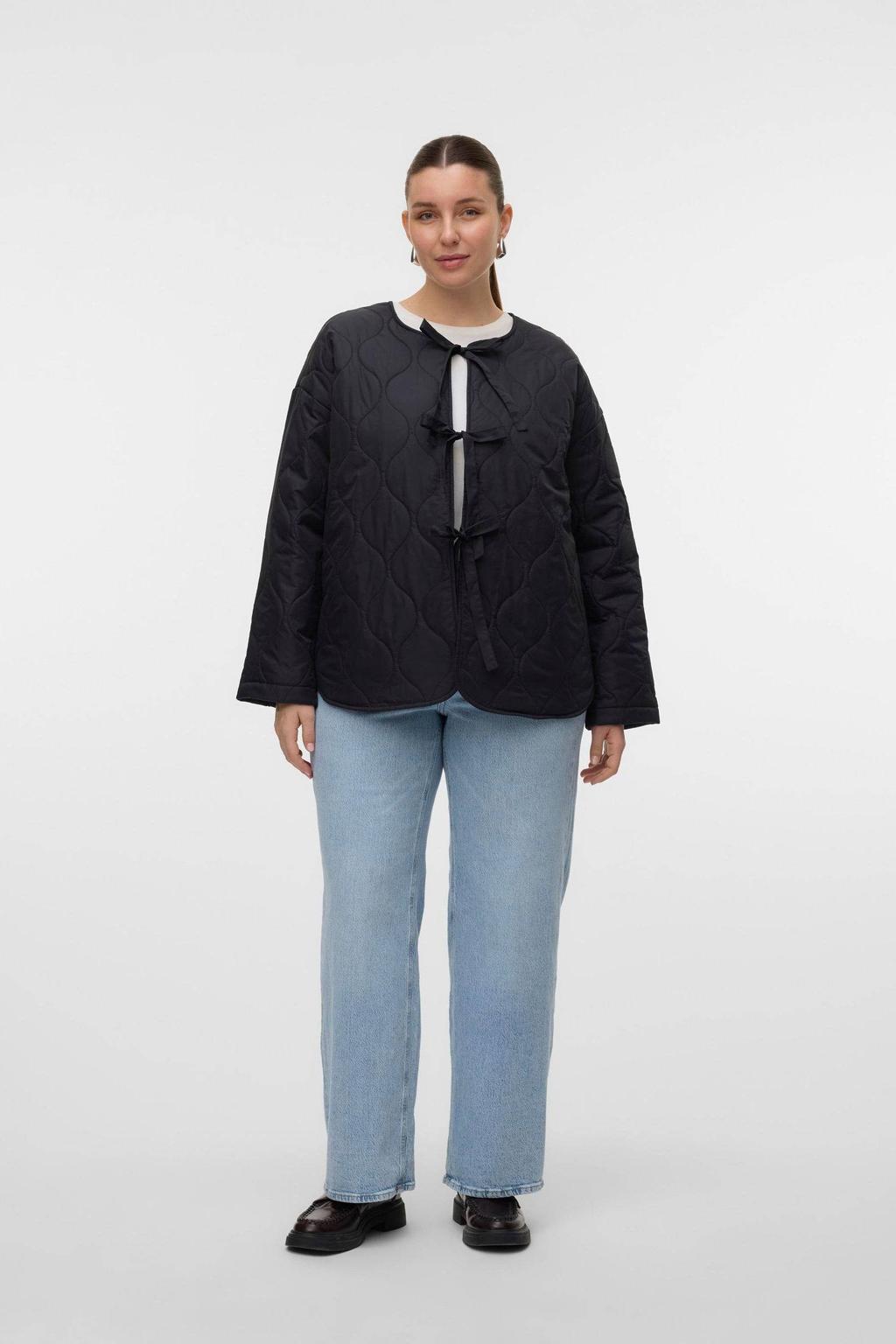 Zwarte dames VERO MODA CURVE gewatteerde jas quilted van polyester-katoen met effen, lange mouwen en striksluiting