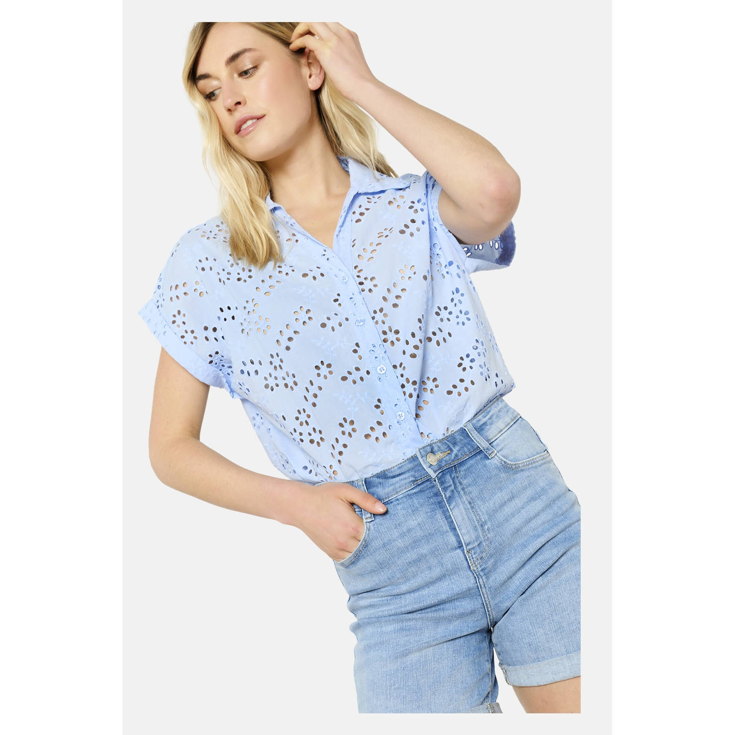 LOLALIZA blouse lichtblauw broderie