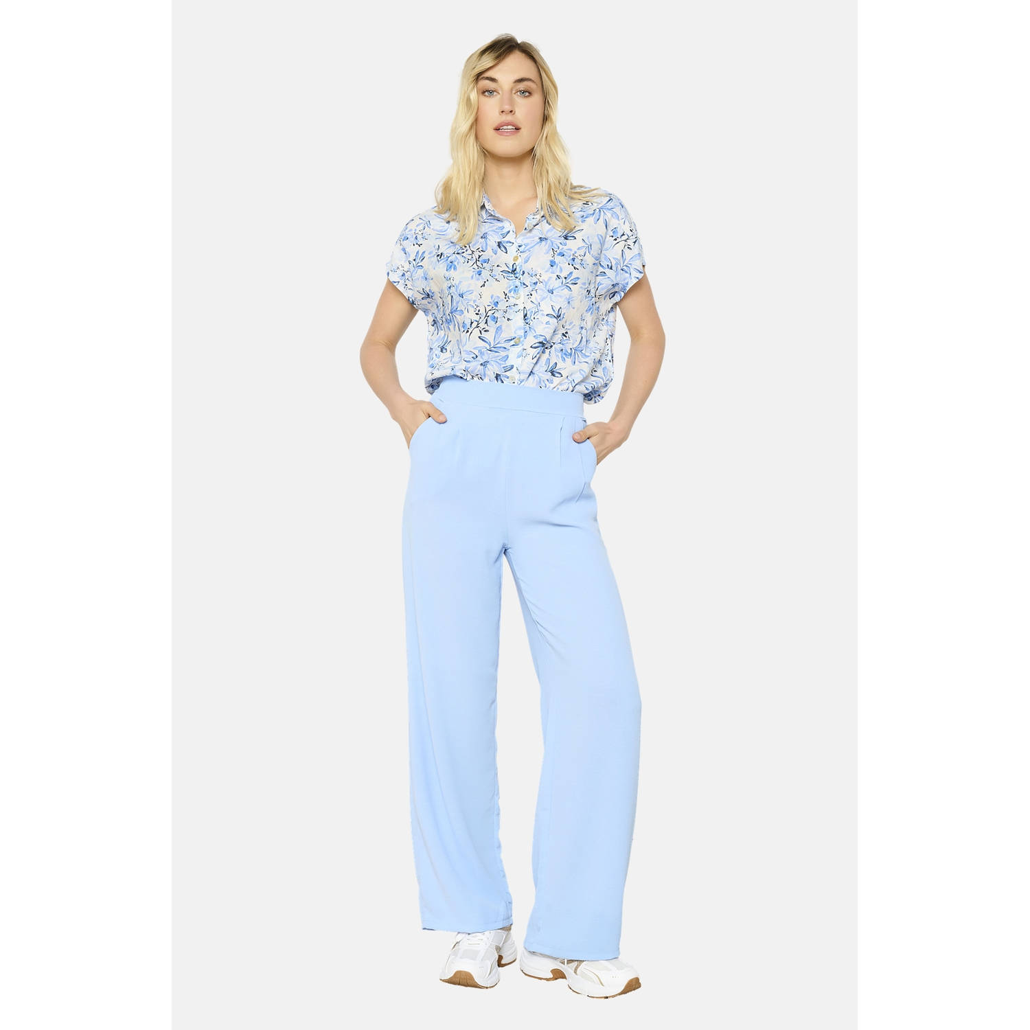 LOLALIZA blouse lichtblauw