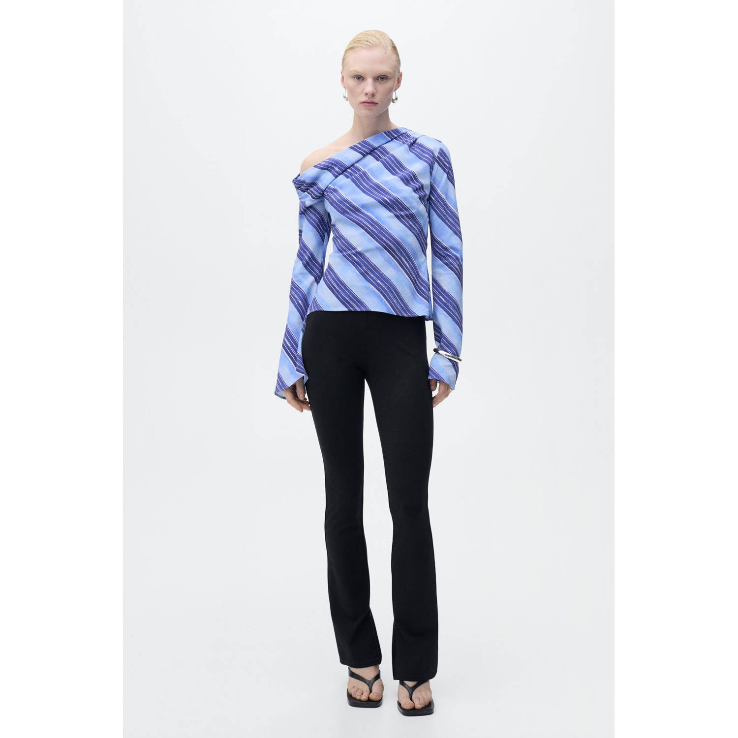 Mango off shoulder top blauw
