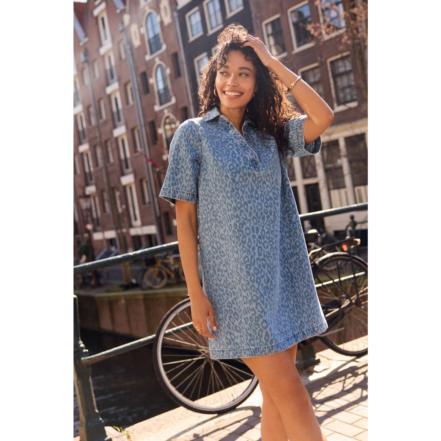 LOLALIZA Romy Monteiro x Wehkamp denim spijkerjurk medium blue denim