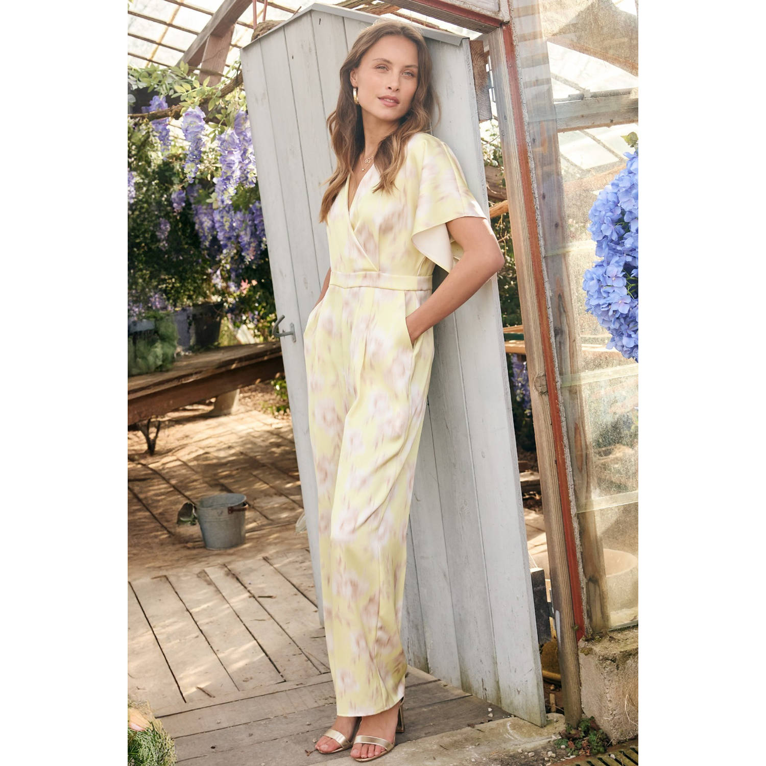 LOLALIZA jumpsuit lichtgeel