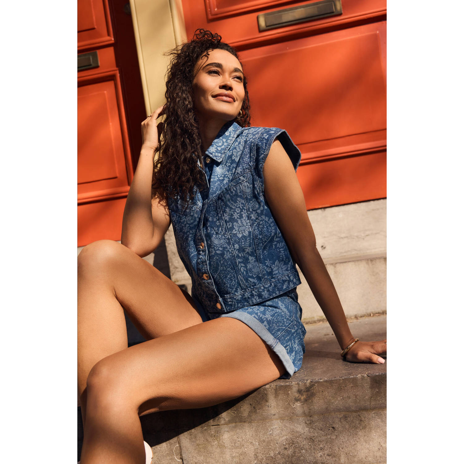 LOLALIZA Romy Monteiro x Wehkamp denim straight high waist denim short medium blue denim