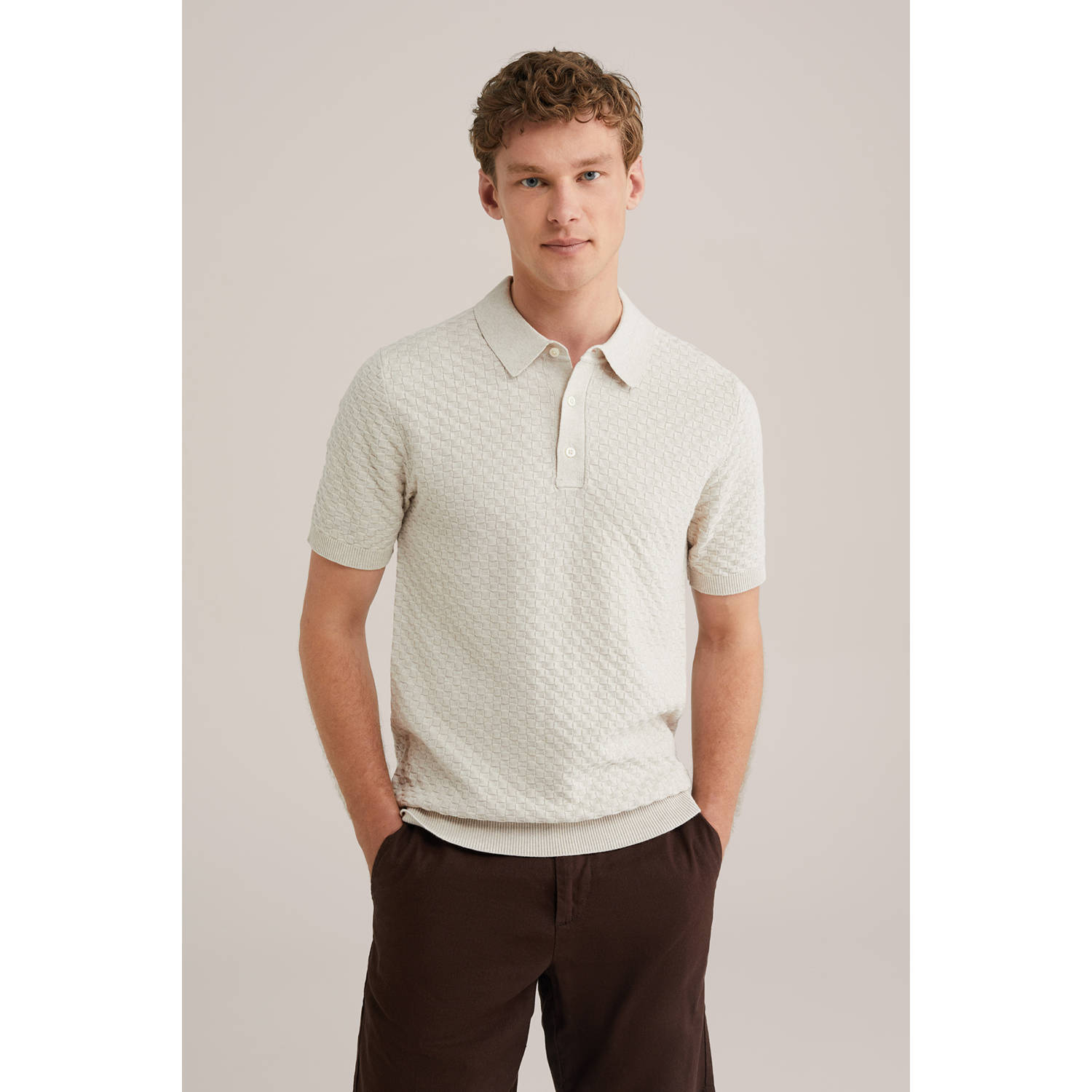 WE Fashion regular polo met ingebreid patroon zand