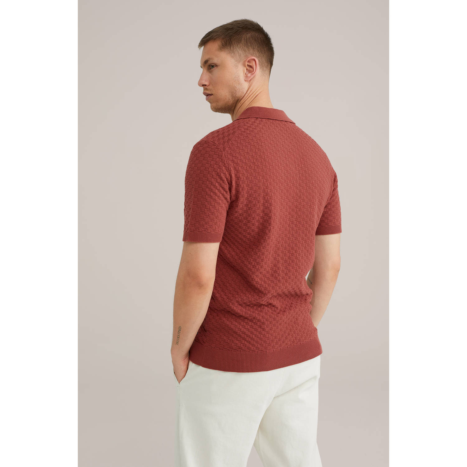 WE Fashion regular polo met ingebreid patroon roodbruin