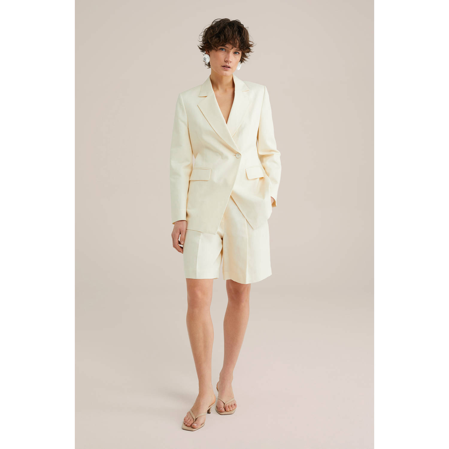 WE Fashion WE STUDIO linnen regular waist bermuda short ecru