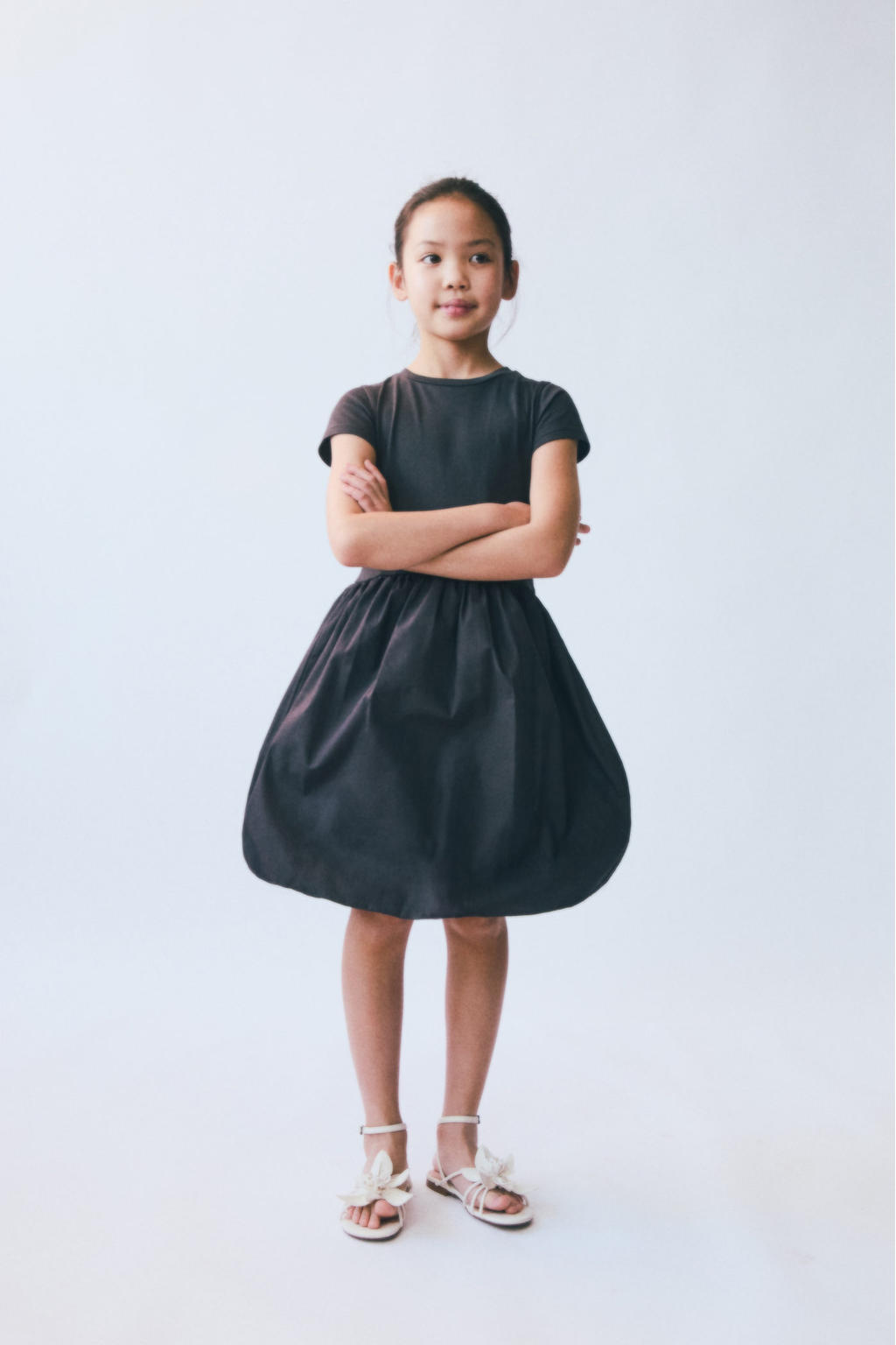 Antraciete meisjes Mango Kids korte jurk van katoen met effen, korte mouwen, ronde hals en plooien