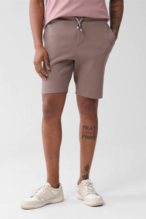 regular casual short bruin