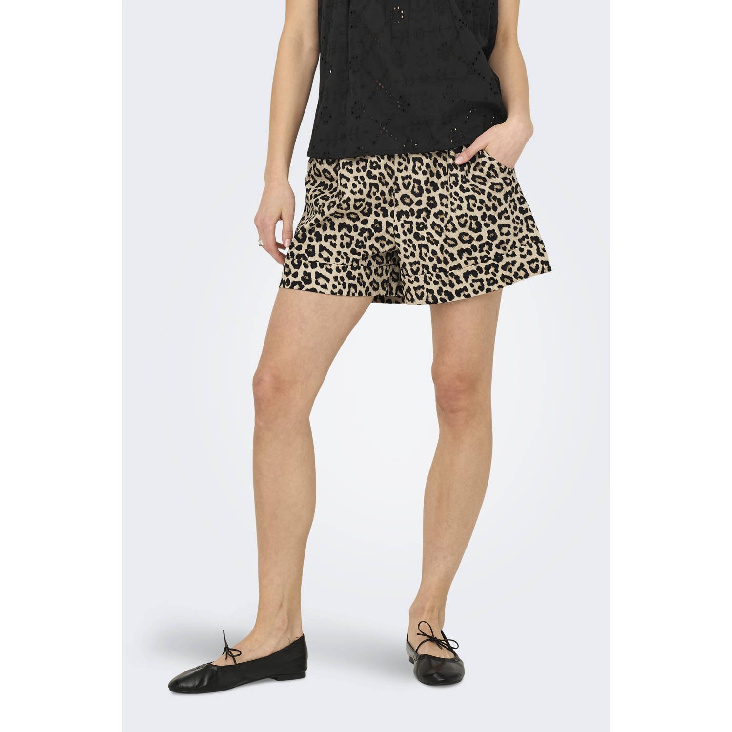 ONLY relaxed regular waist casual short bruin