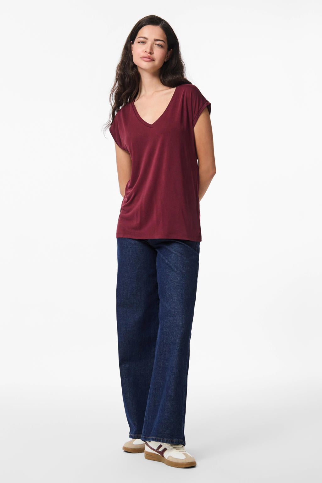Donkerrode dames PIECES T-shirt van modal met effen, korte mouwen en V-hals