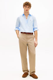 thumbnail: Lichtblauwe heren Tommy Hilfiger regular overhemd van katoen met effen, lange mouwen, button down sluiting en knoopsluiting
