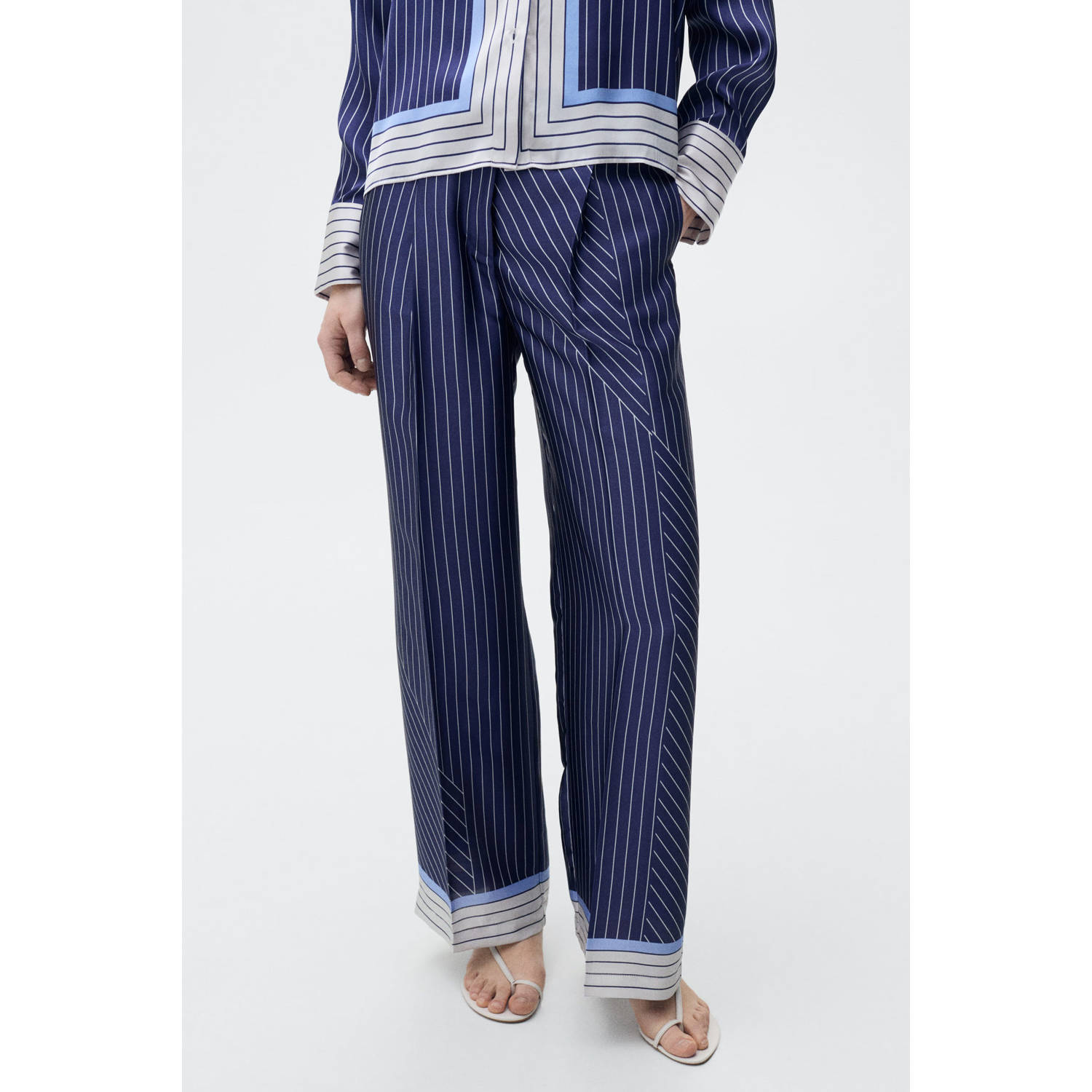 Mango satijnen wide leg regular waist broek blauw