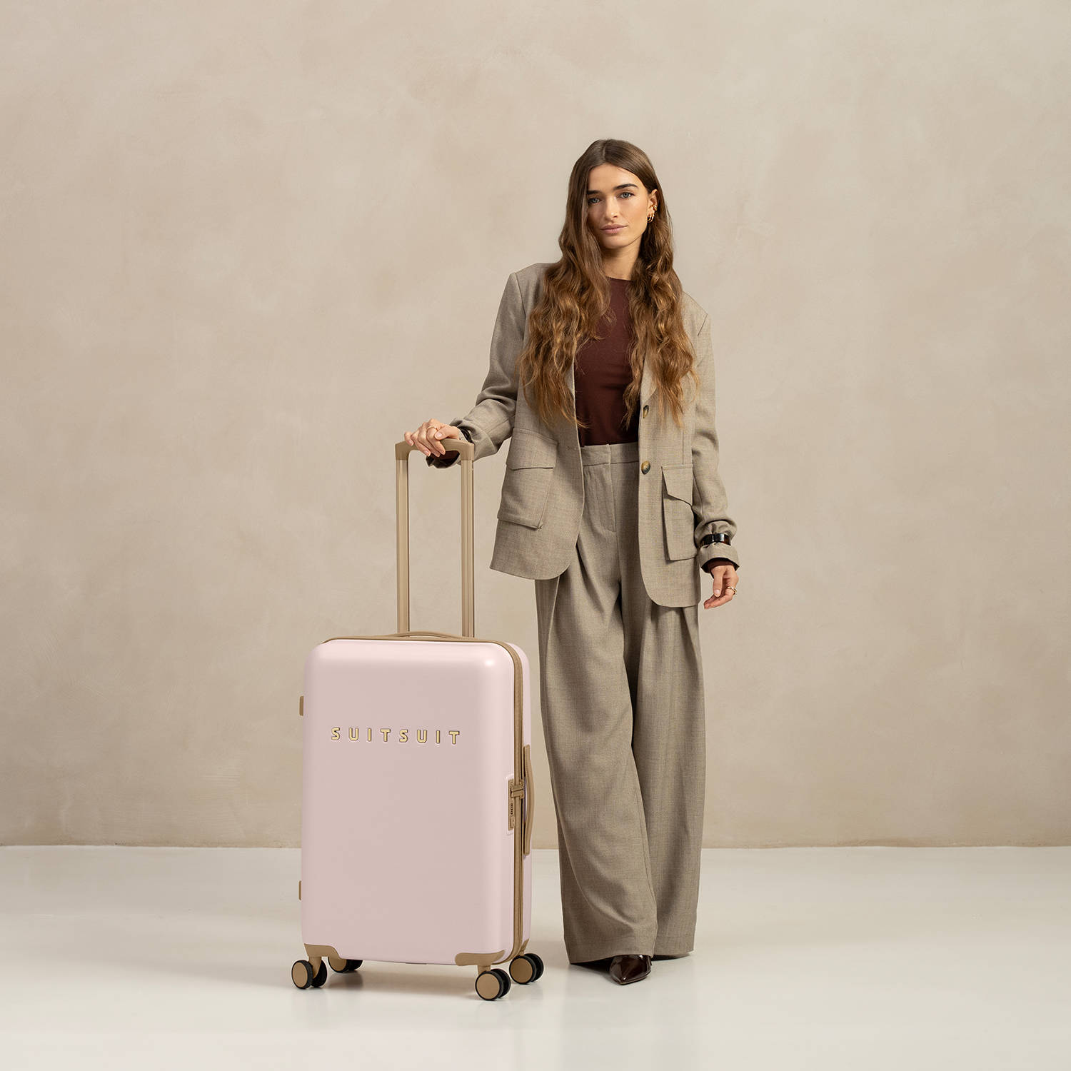 Suitsuit trolley Fusion 66 cm. Rose Pearl