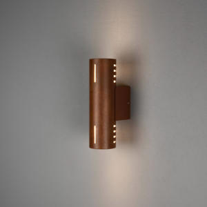 wandlamp buiten Cuneo - roestbruin