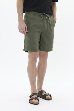 regular casual short donkergroen
