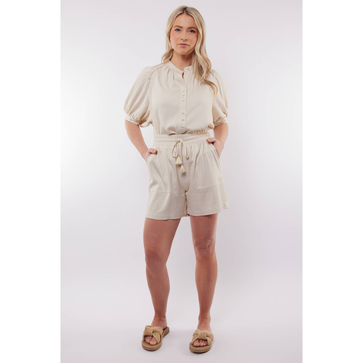 C&S The Label relaxed high waist casual short zand