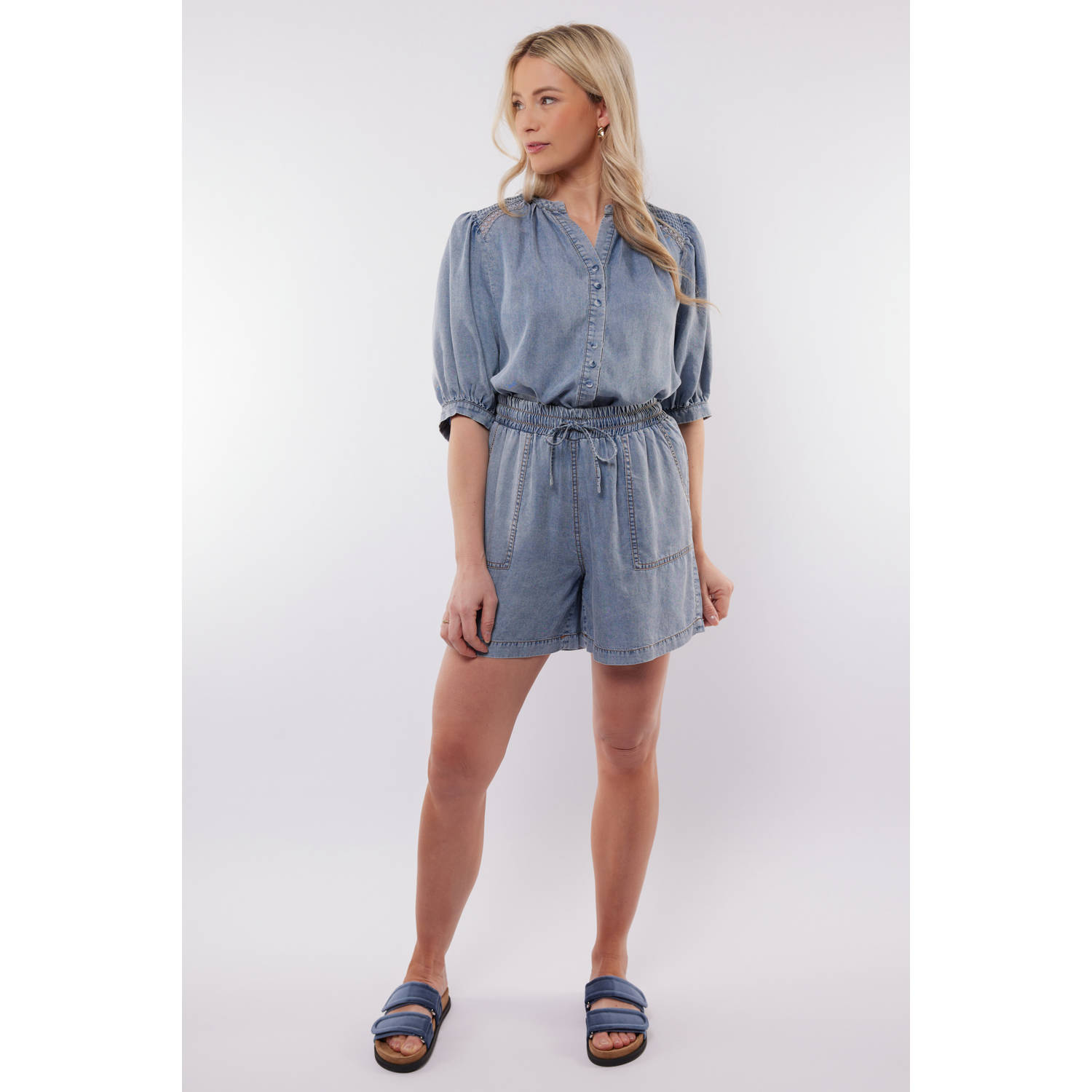 C&S The Label high waist casual short medium blue denim