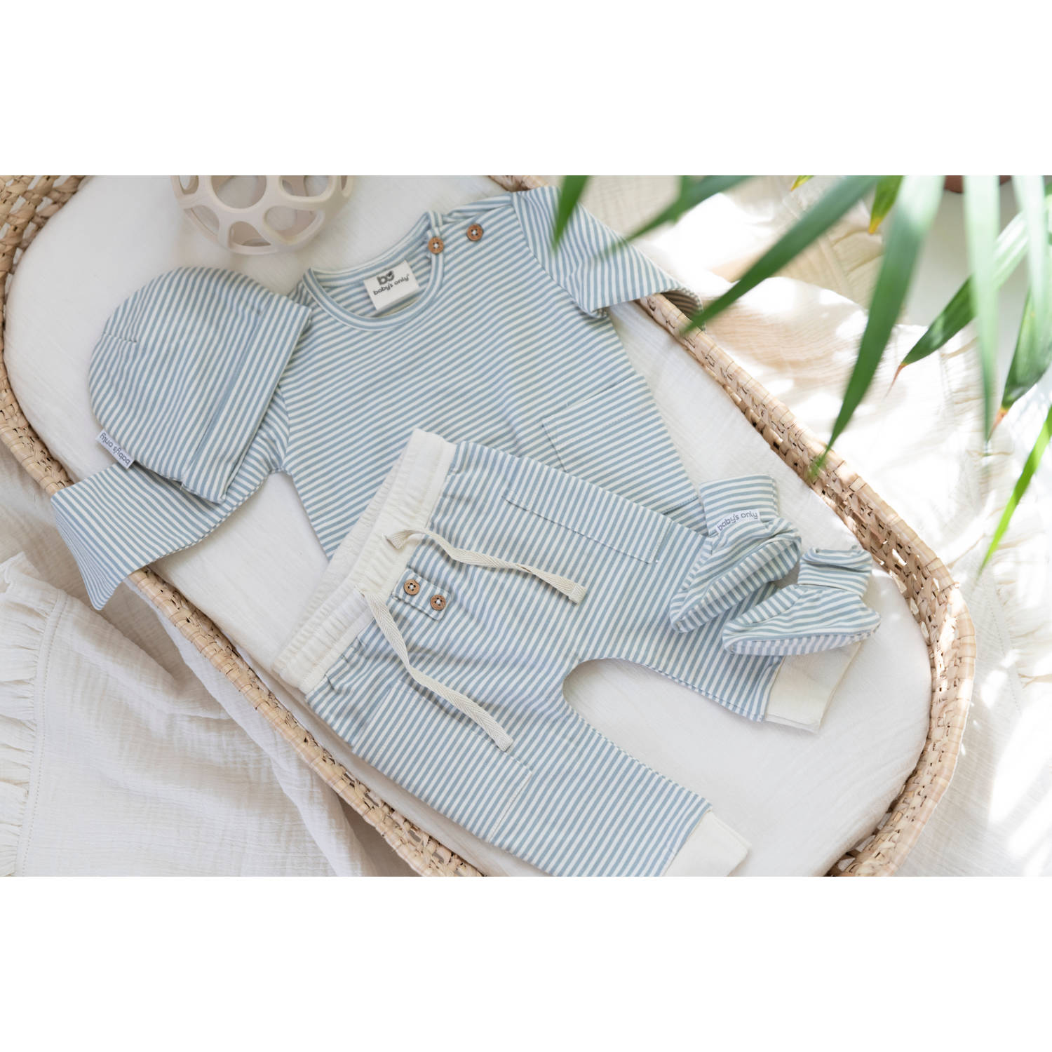 Baby's Only baby muts Stripe lichtblauw off white