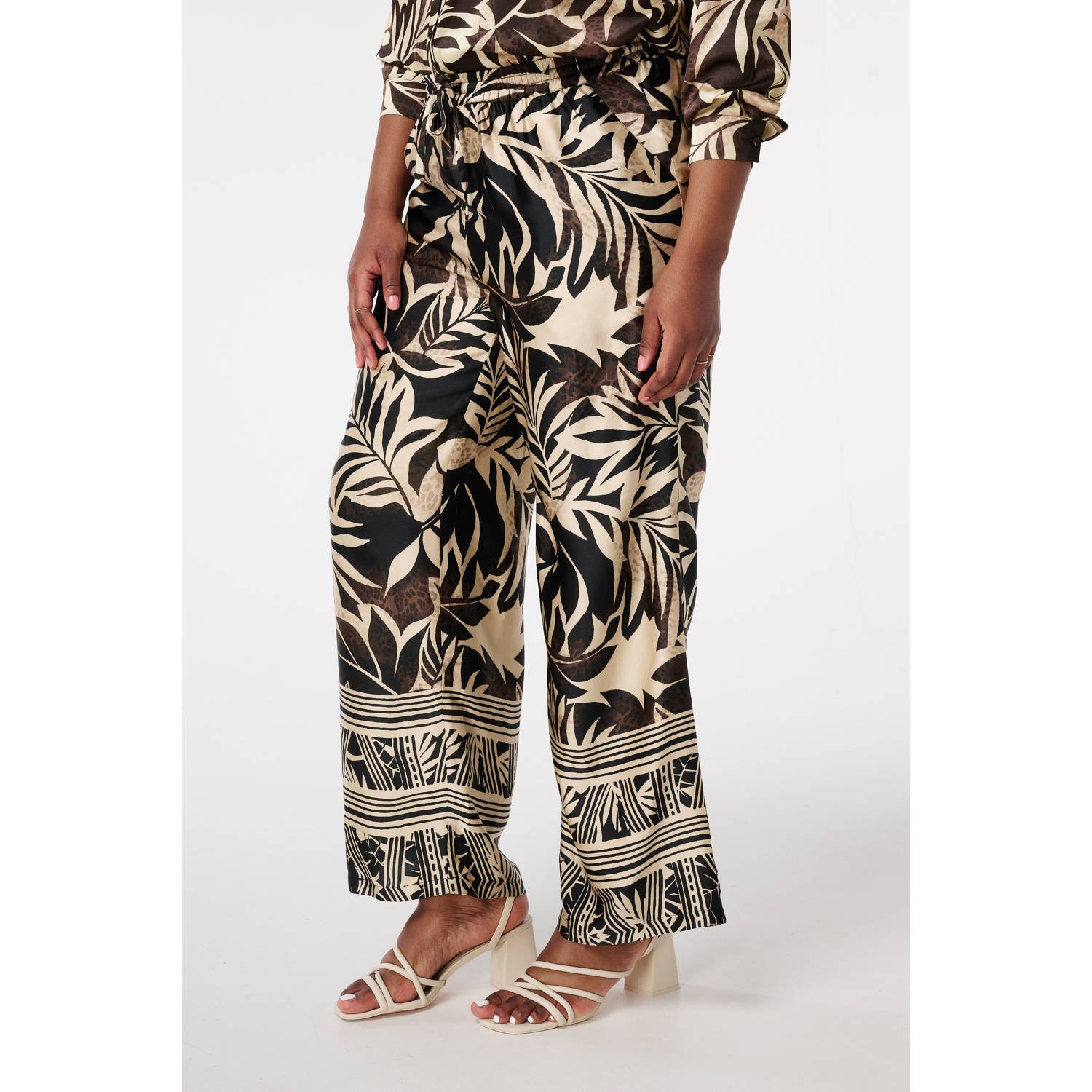 MS Mode straight regular waist broek bruin