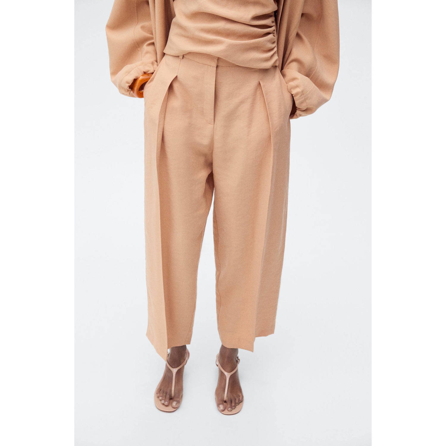 Mango wide leg regular waist broek camel