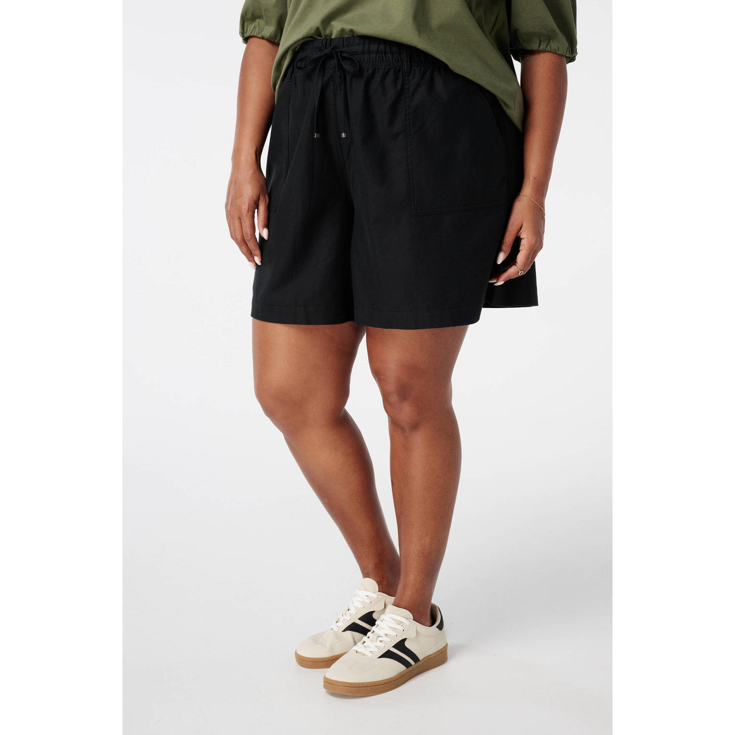 MS Mode rechtvallend high waist casual short zwart