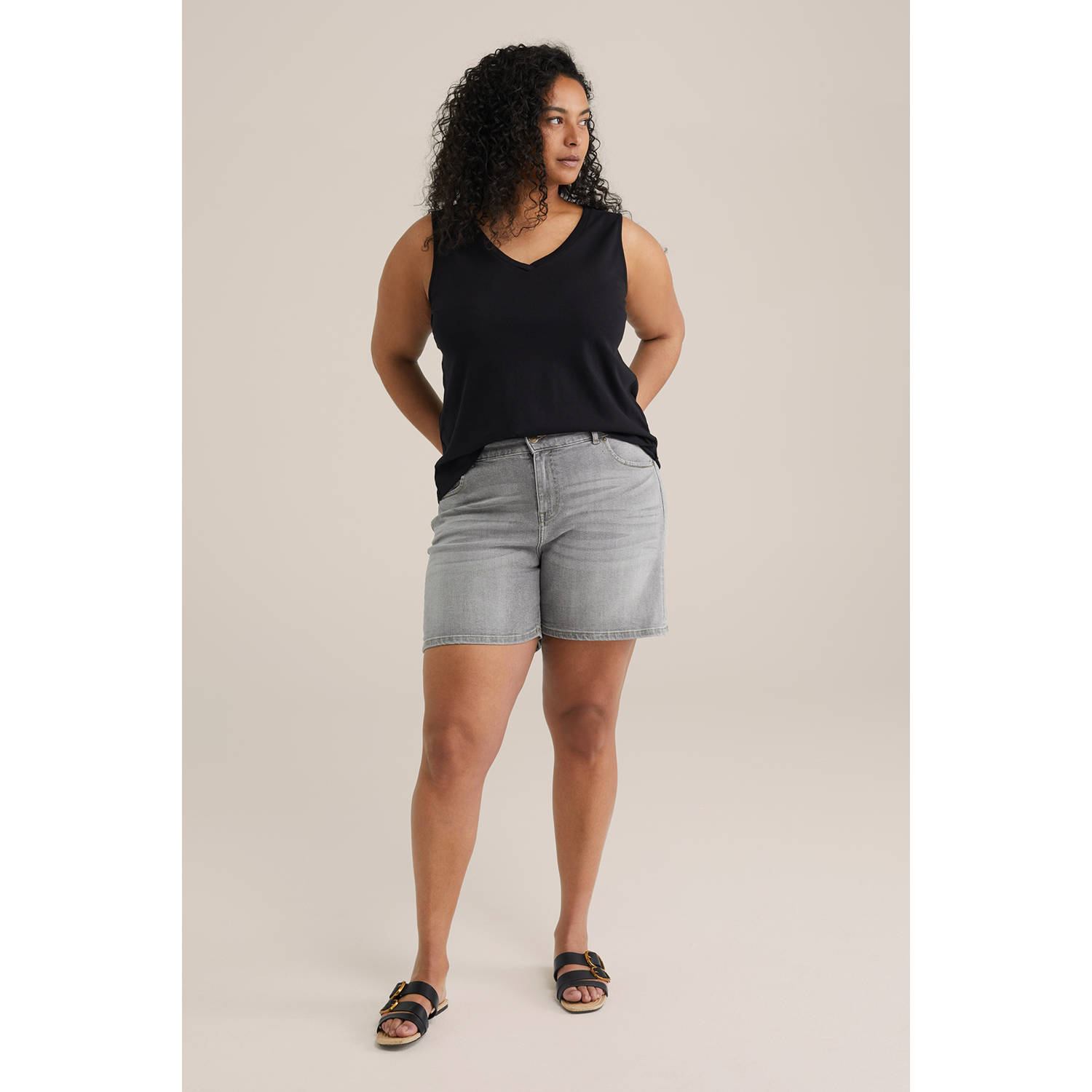 WE Fashion Curve top zwart