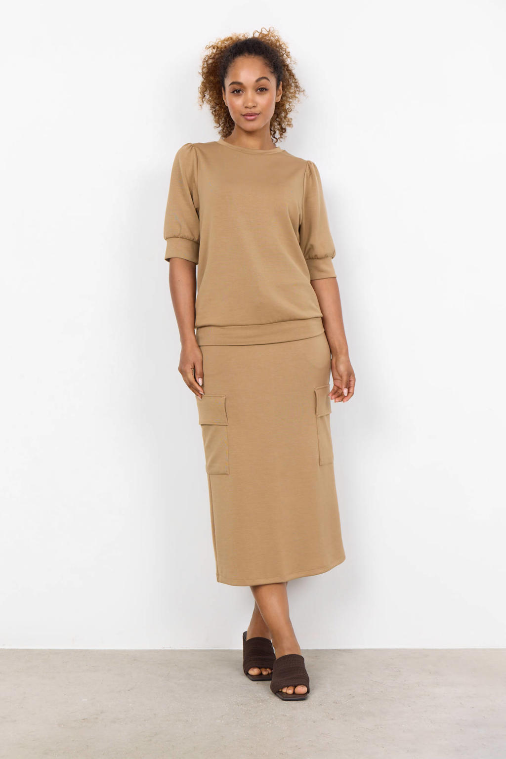 Camelkleurige dames Soyaconcept top van modal met effen, korte mouwen en ronde hals