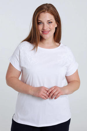 T-shirt wit