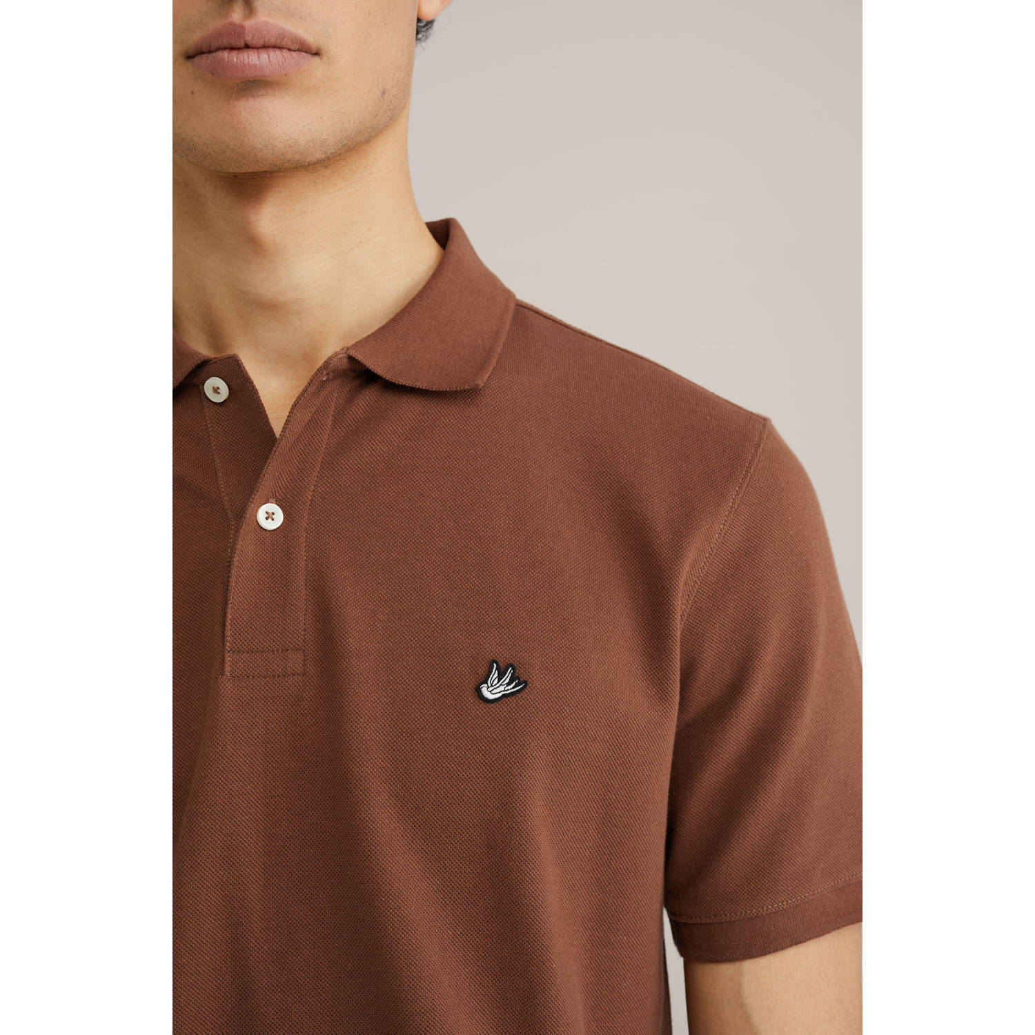WE Fashion slim polo bruin