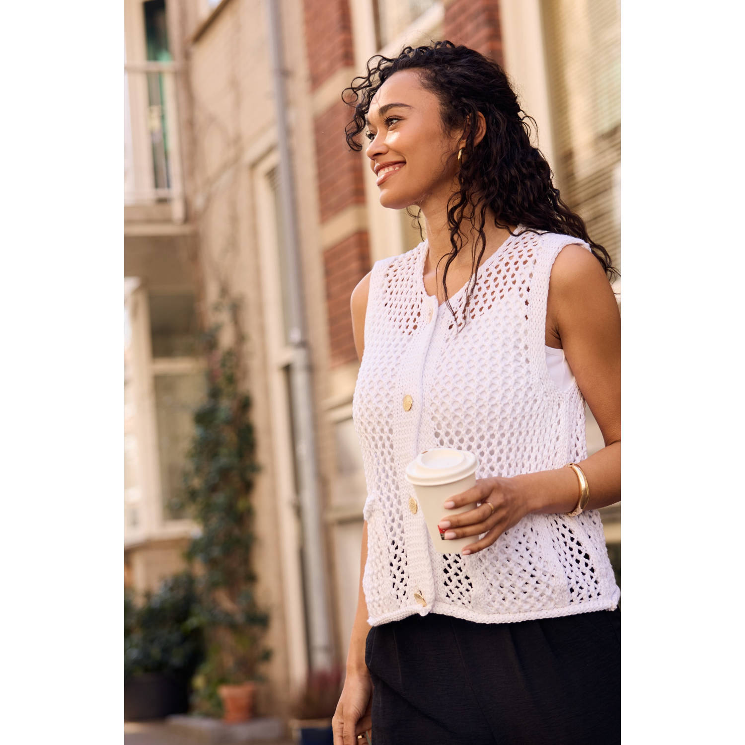 LOLALIZA Romy Monteiro x Wehkamp gilet crochet wit