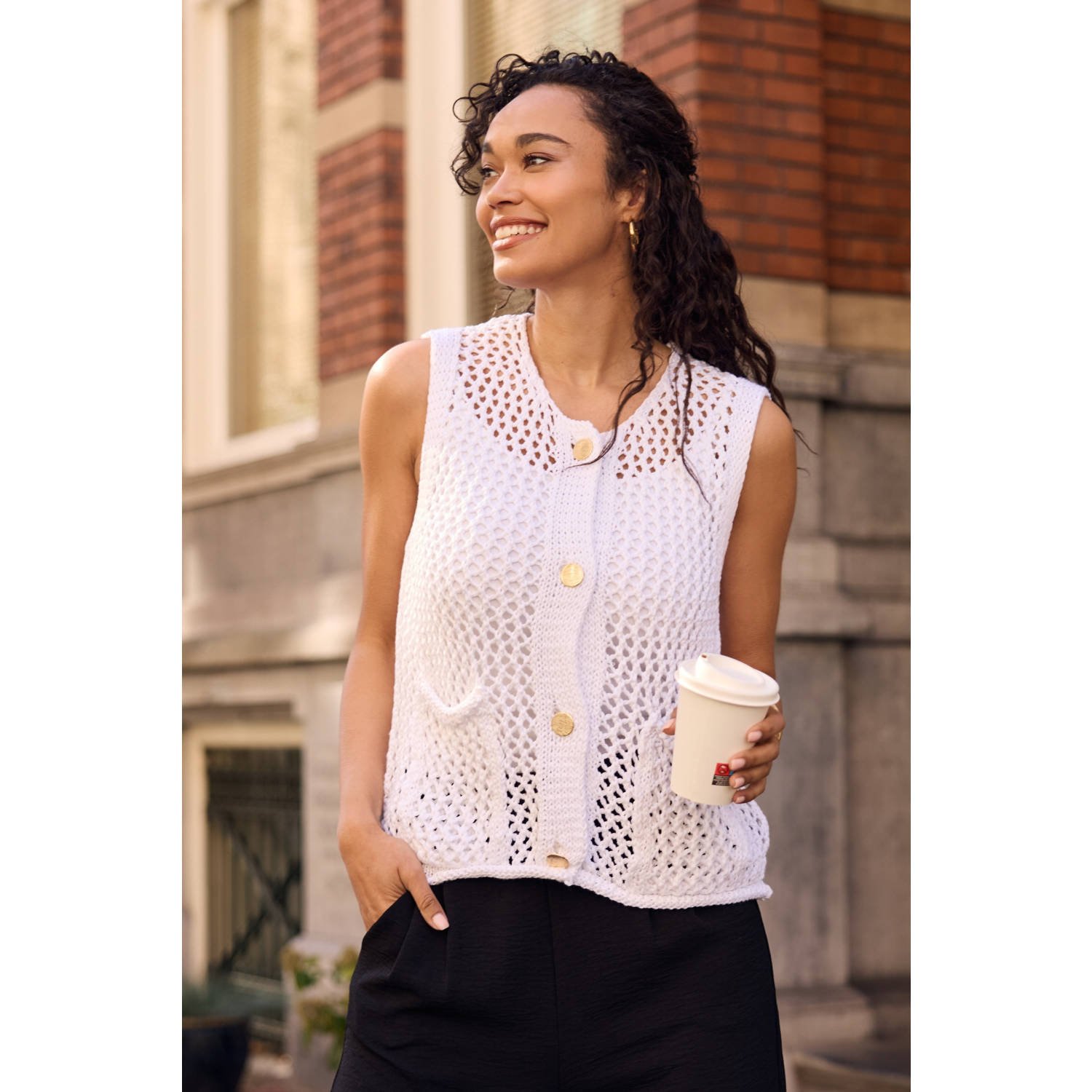 LOLALIZA Romy Monteiro x Wehkamp gilet crochet wit