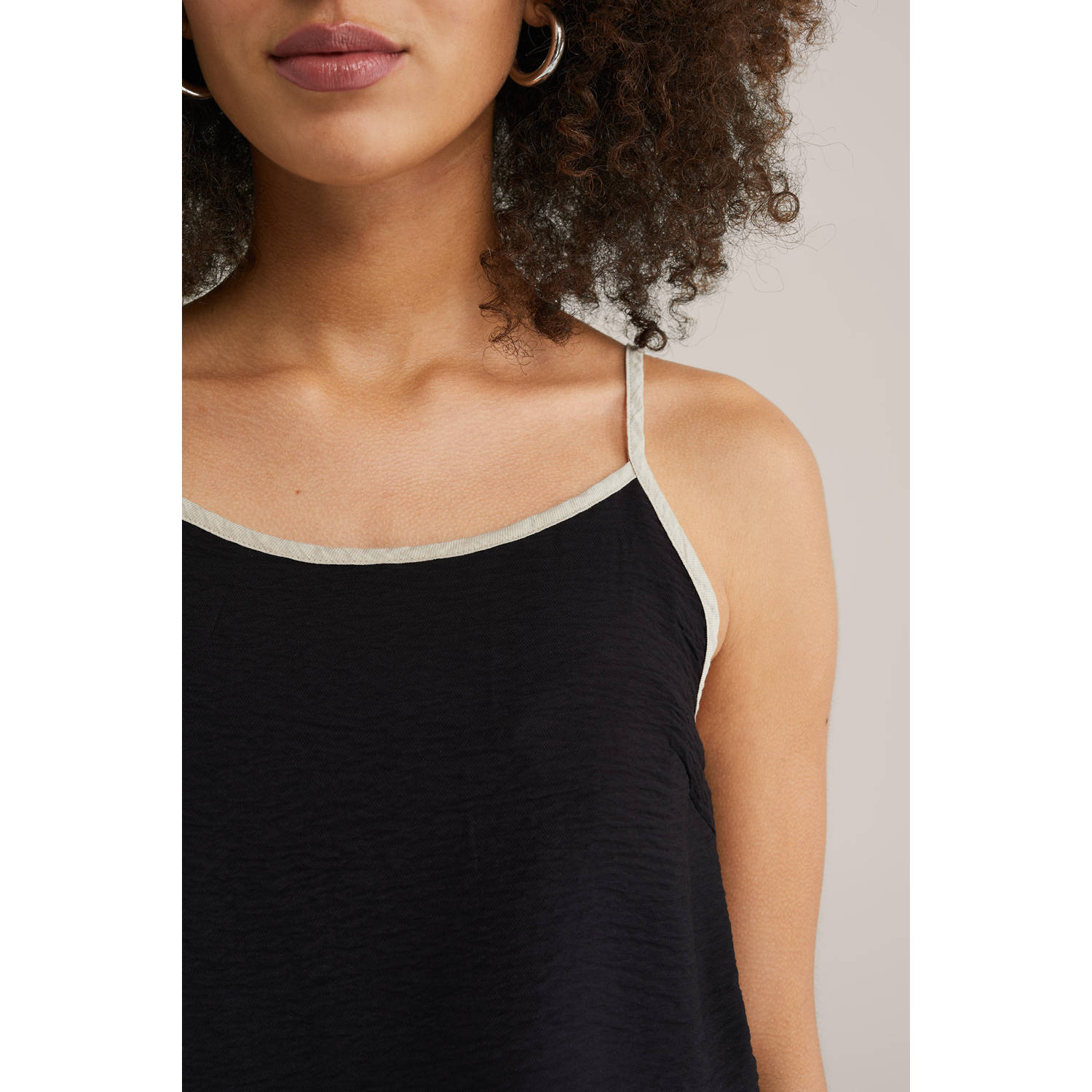 WE Fashion mouwloze top zwart