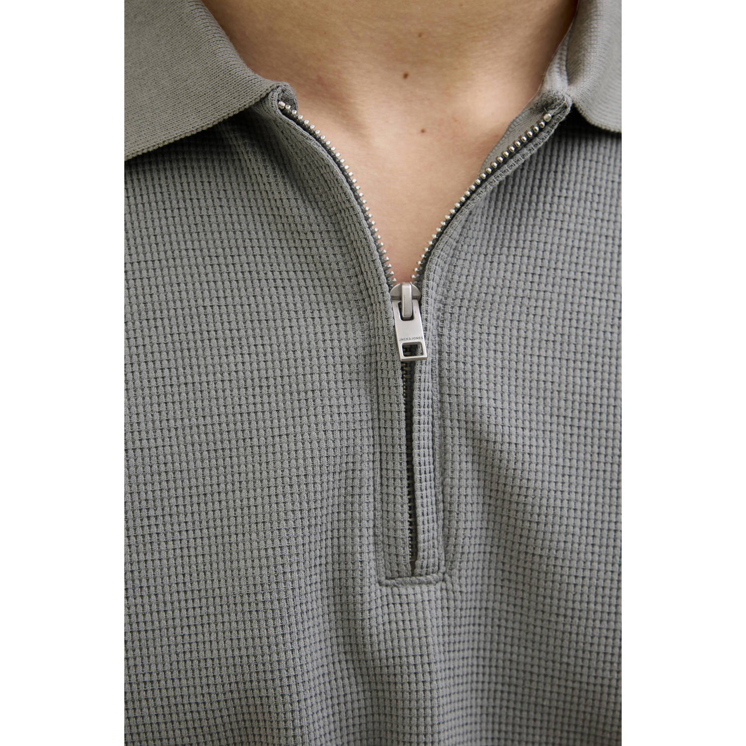 JACK & JONES ESSENTIALS regular polo met ingebreid patroon grijs