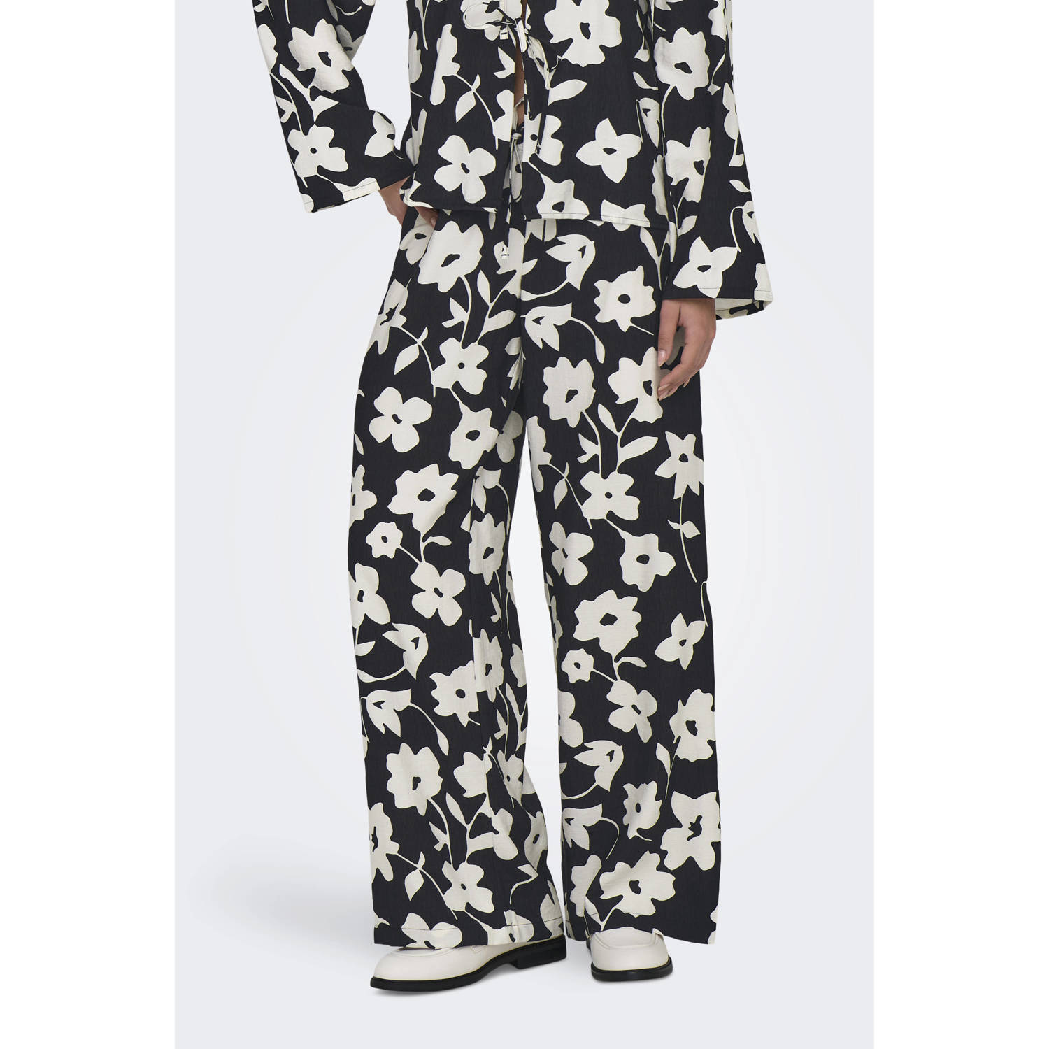 JDY wide leg regular waist casual broek zwart