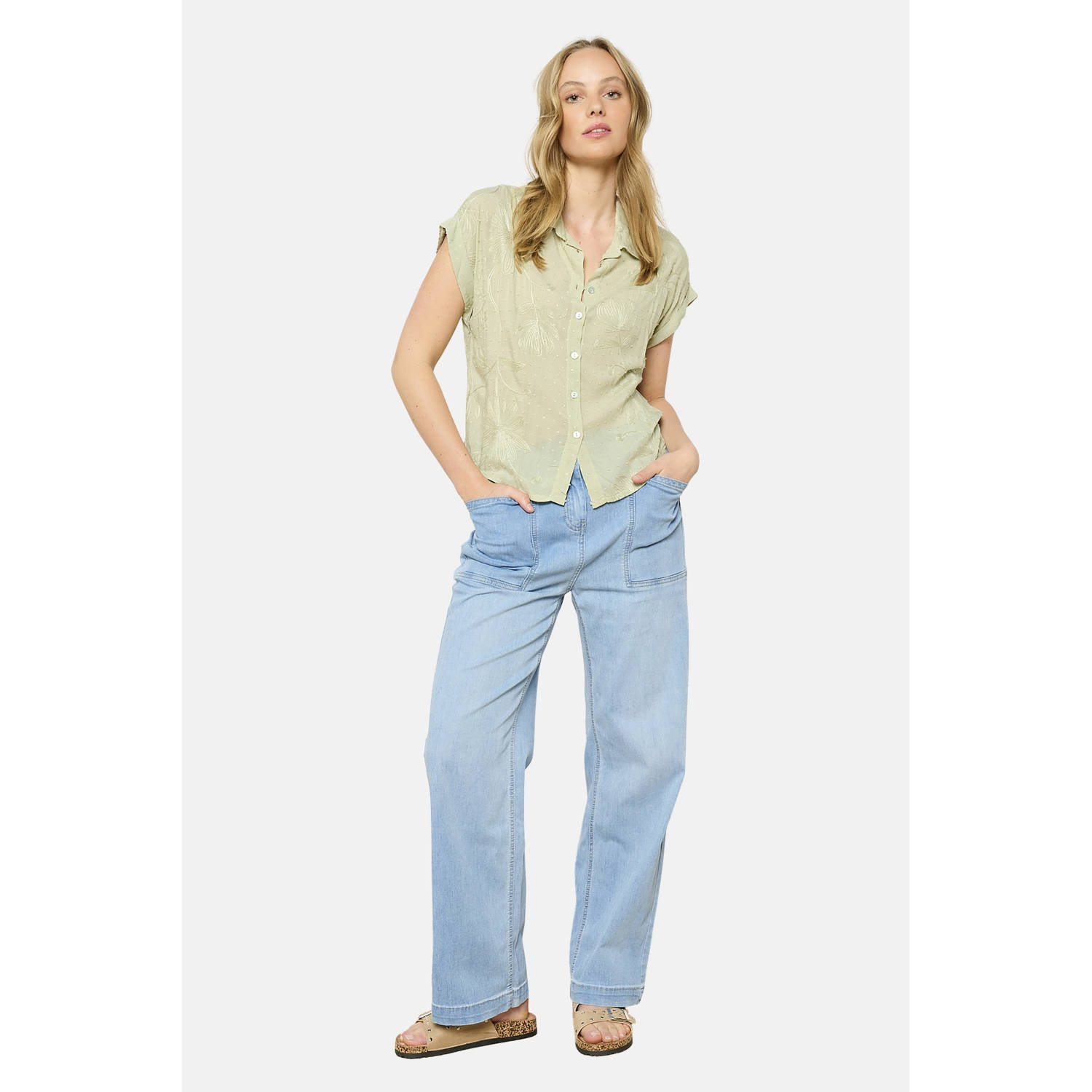 LOLALIZA blouse lichtgroen broderie