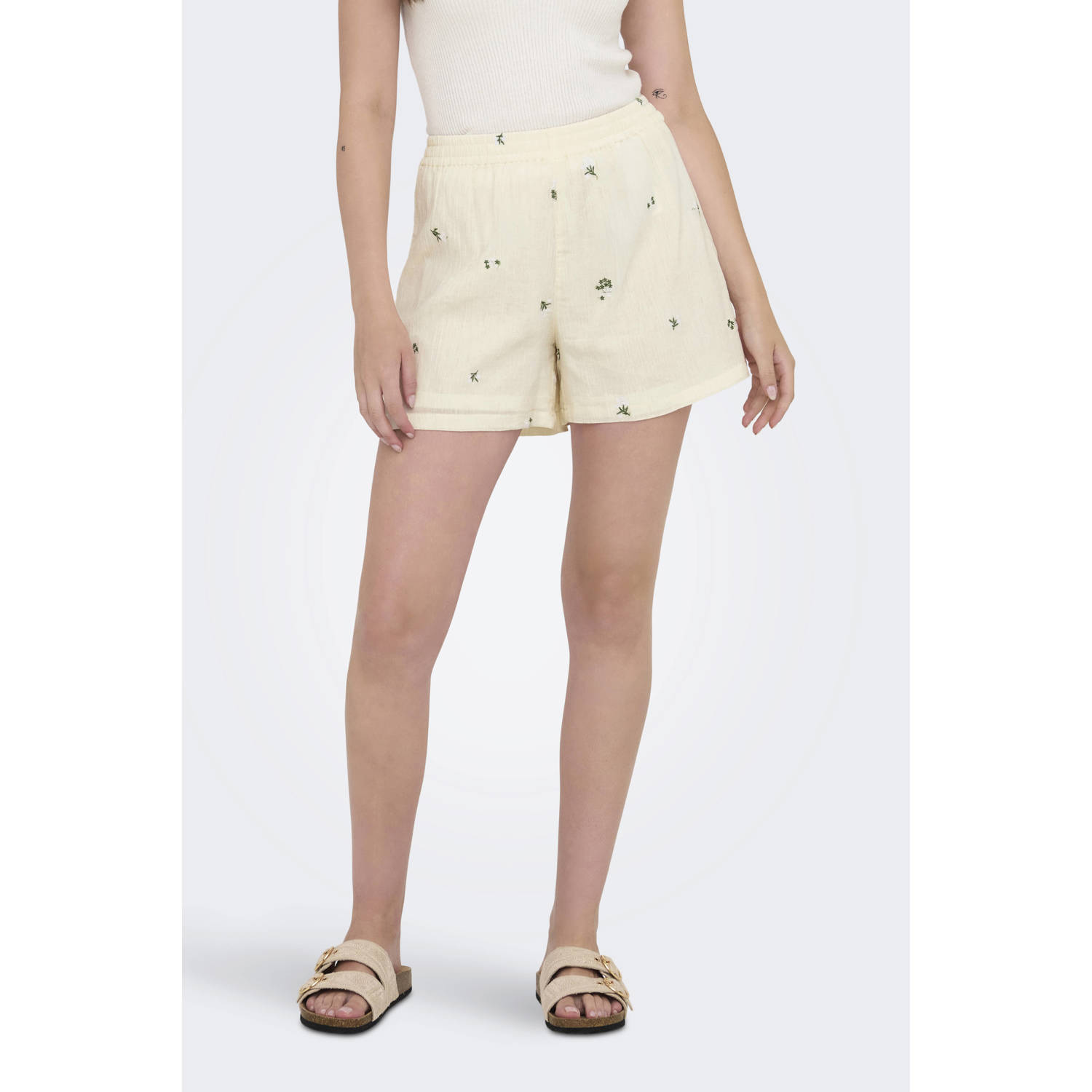 JDY slim regular waist casual short ecru