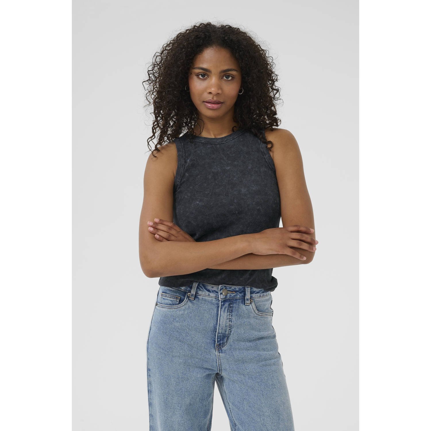 Kaffe X Ellen Hoog singlet zwart rib gebreid